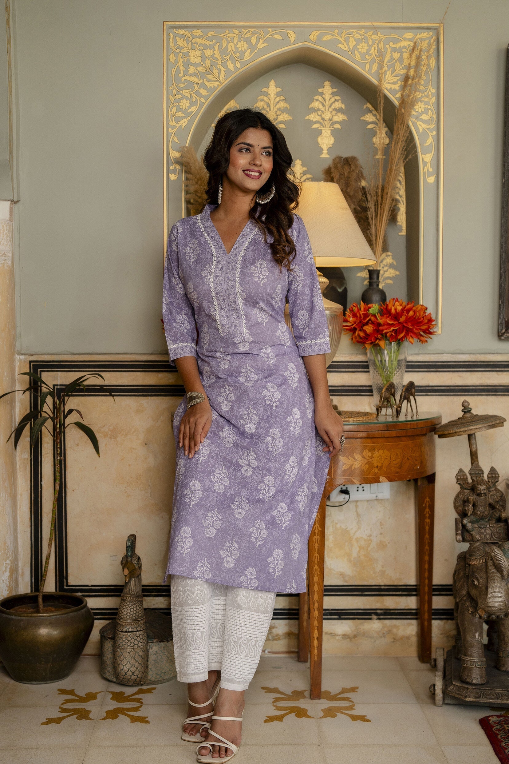 Women's Purple Ethnic Printed Straight Kurta with Three Quarter Sleeves - Taantav