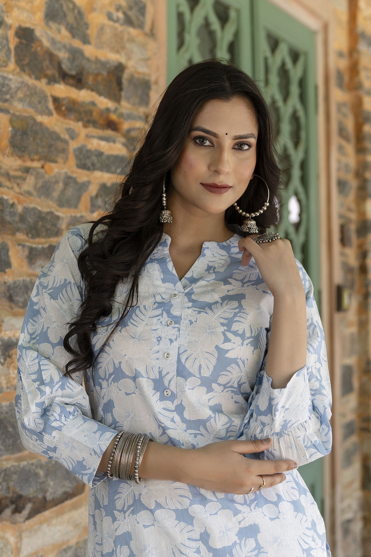 Women's Blue Printed Straight Kurta with Three Quarter Sleeves - Taantav