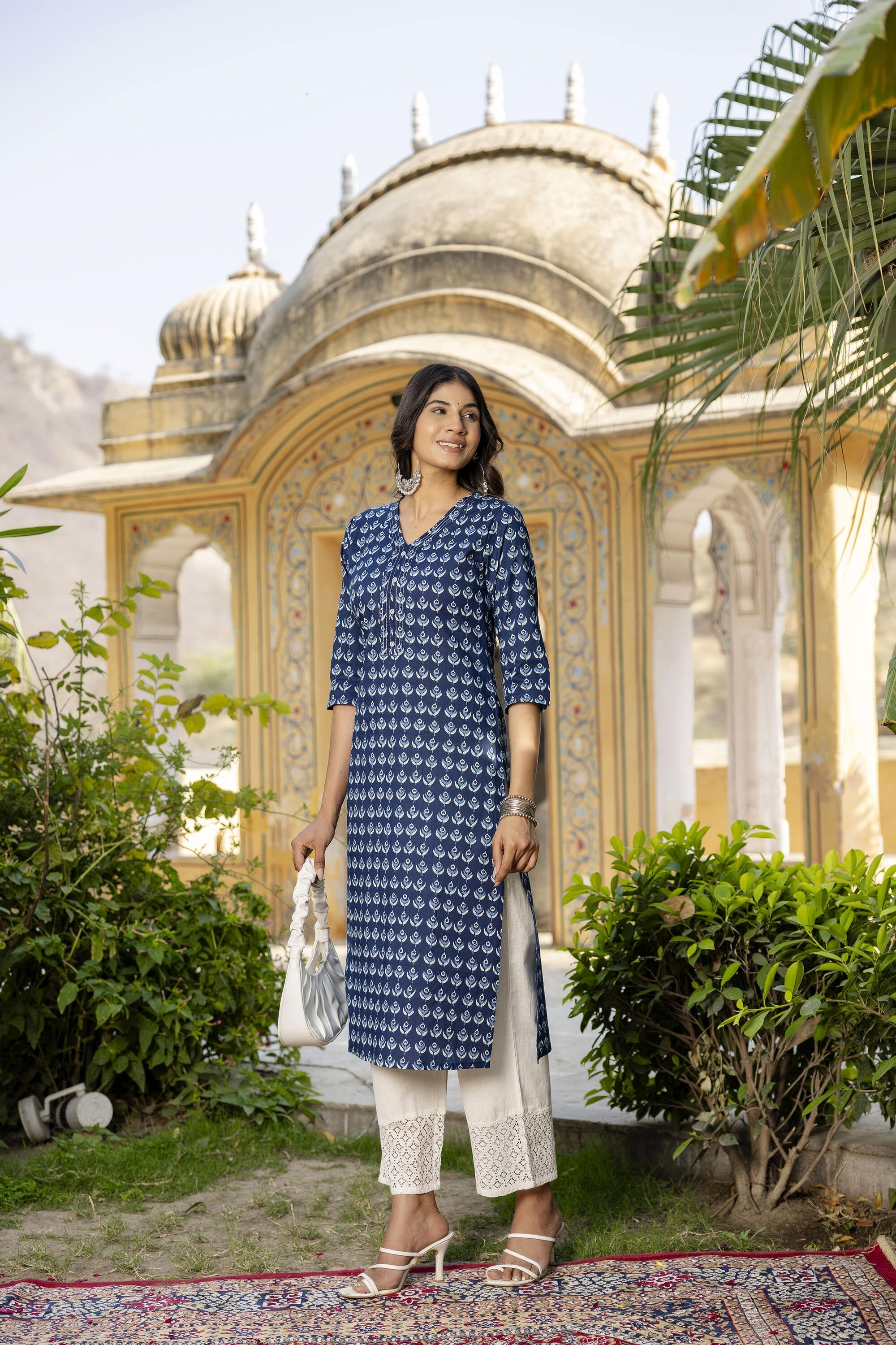 Women's Blue Ethnic Printed Straight Kurta with Three Quarter Sleeves - Taantav