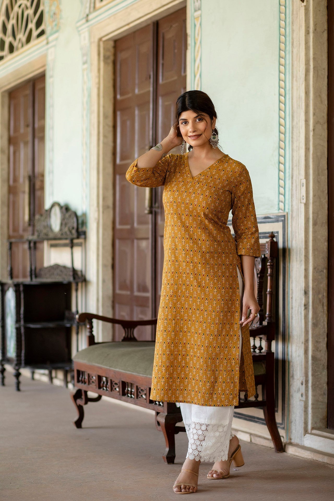 Women's Yellow Ethnic Printed Straight Kurta with Three Quarter Sleeves - Taantav