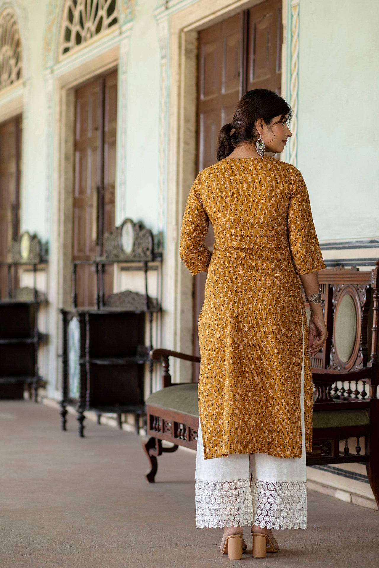 Women's Yellow Ethnic Printed Straight Kurta with Three Quarter Sleeves - Taantav