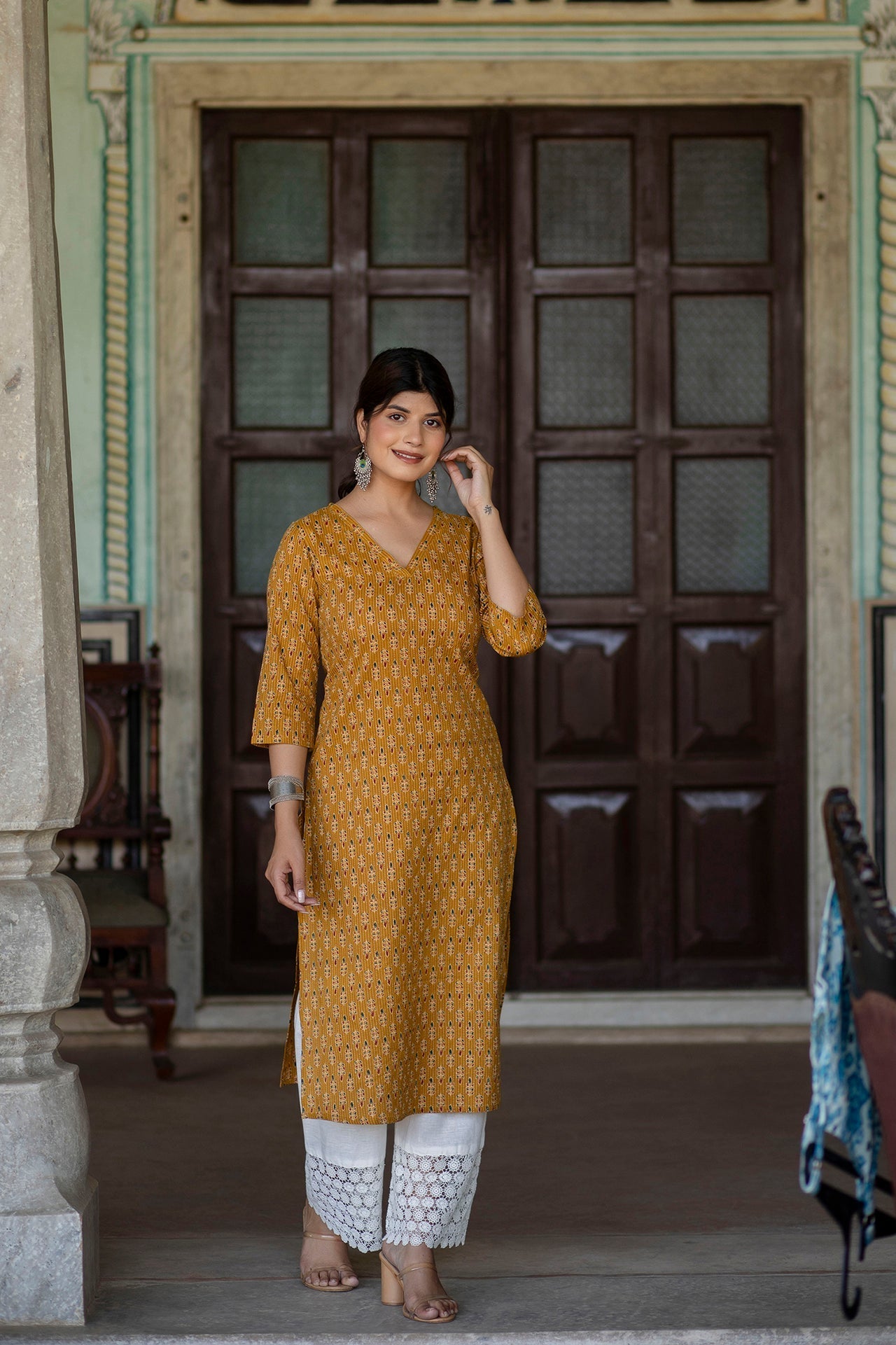 Women's Yellow Ethnic Printed Straight Kurta with Three Quarter Sleeves - Taantav