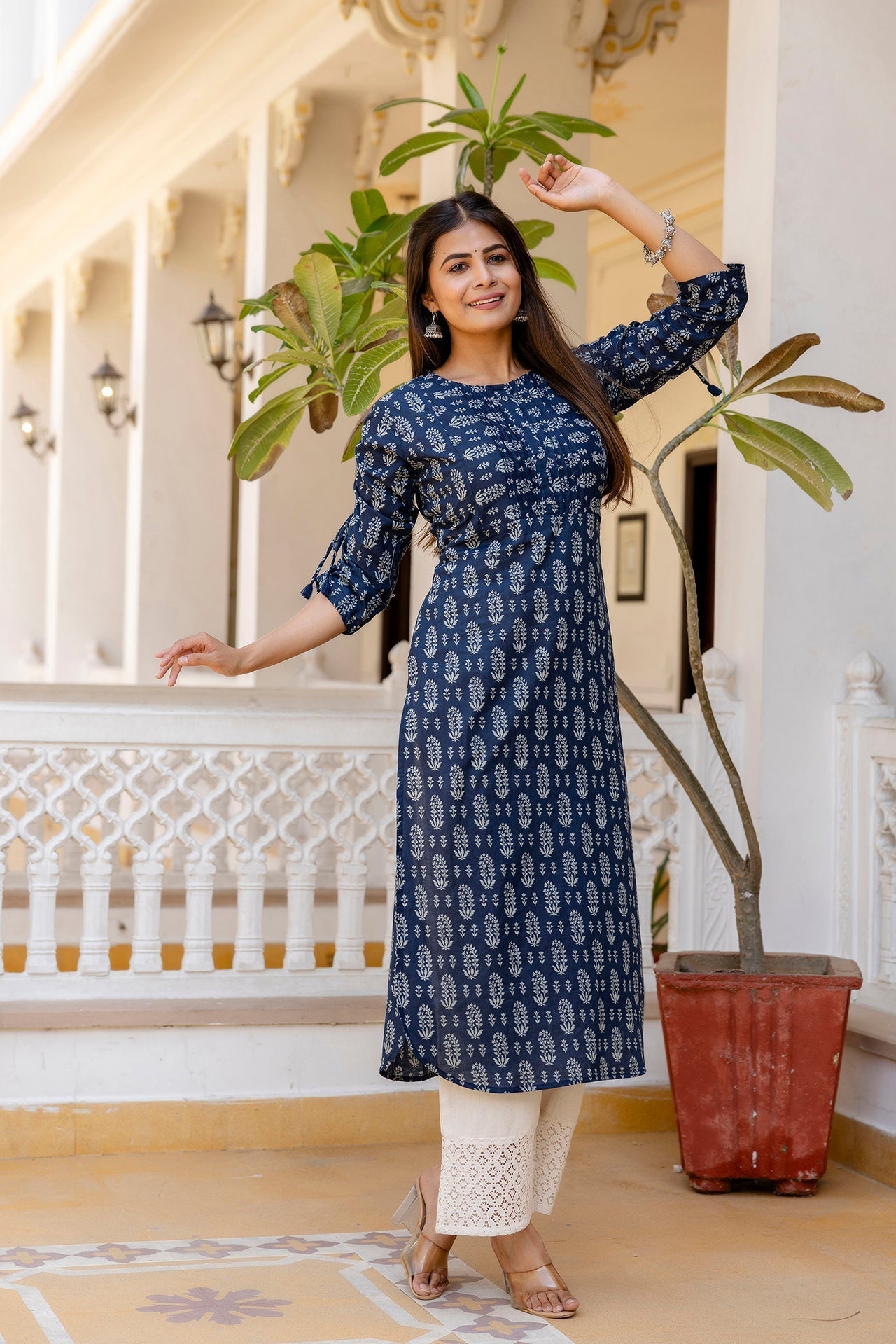 Women's Navy Blue Printed Straight Kurta with Three Quarter Sleeves - Taantav