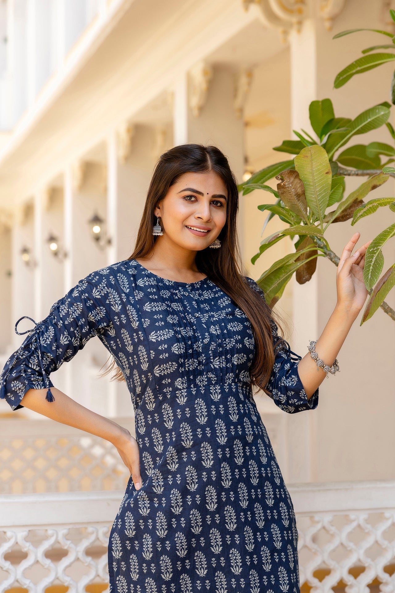 Women's Navy Blue Printed Straight Kurta with Three Quarter Sleeves - Taantav