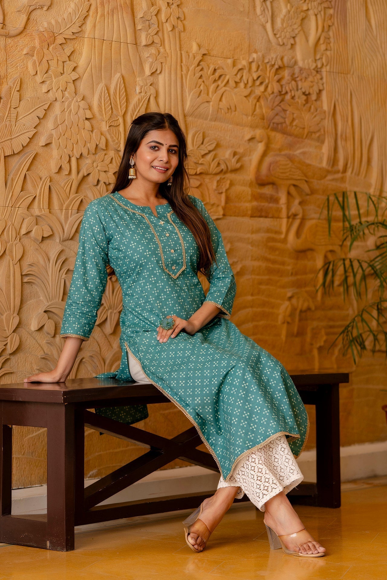 Women's Green Bandhani Printed Straight Kurta - Taantav