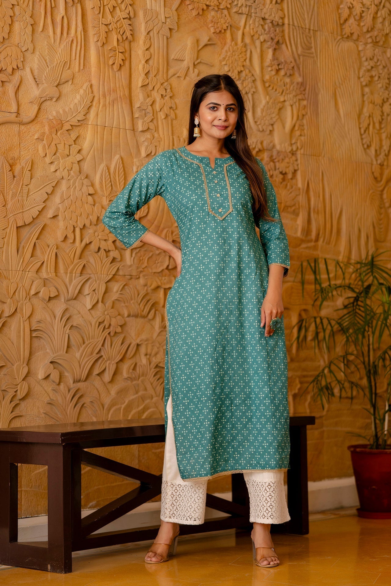 Women's Green Bandhani Printed Straight Kurta - Taantav