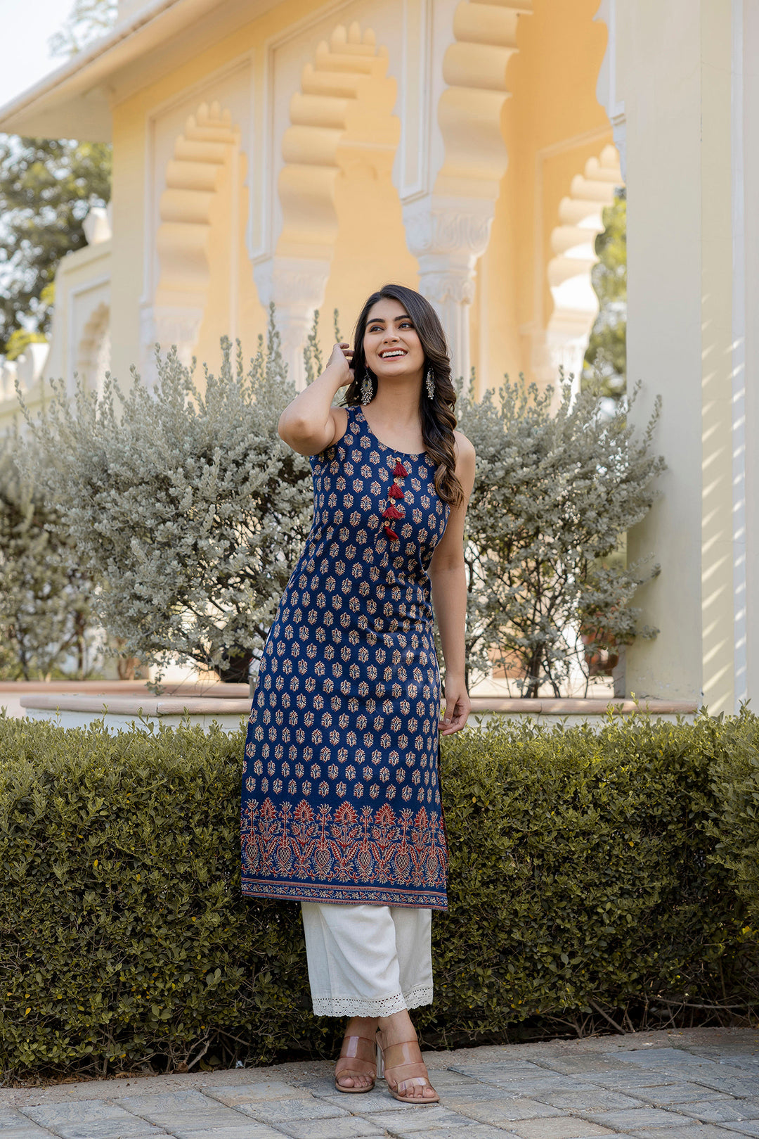 Women's Navy Blue Printed Straight Sleeveless Kurta - Taantav