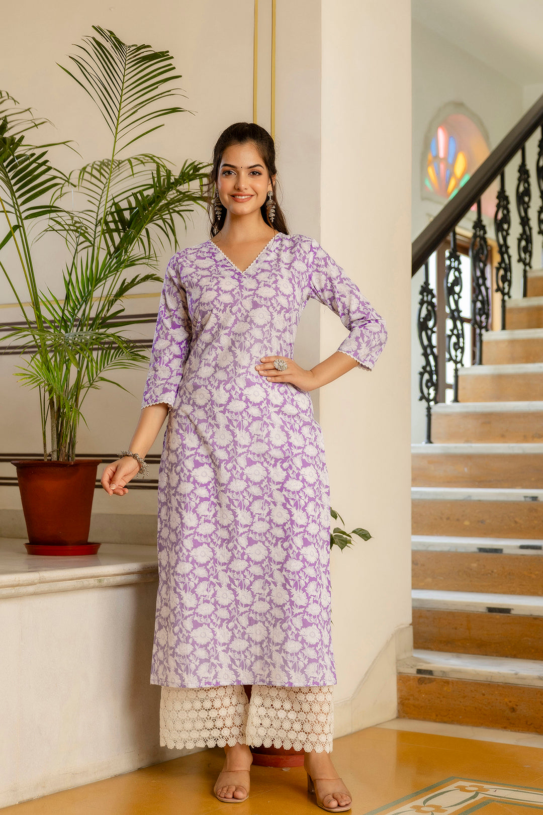 Women's Purple Ethnic Printed Straight Kurta with Three Quarter Sleeves - Taantav