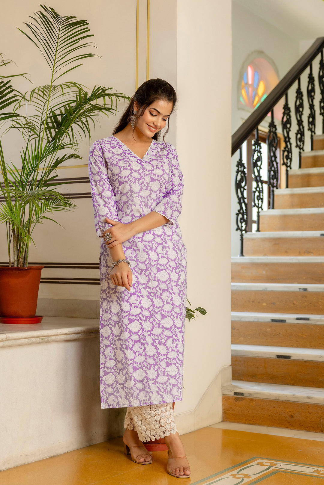 Women's Purple Ethnic Printed Straight Kurta with Three Quarter Sleeves - Taantav