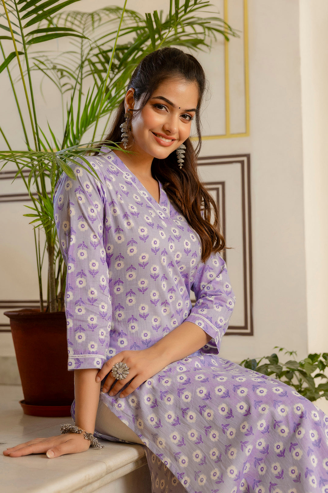 Women's Purple Ethnic Printed Straight Kurta with Three Quarter Sleeves - Taantav