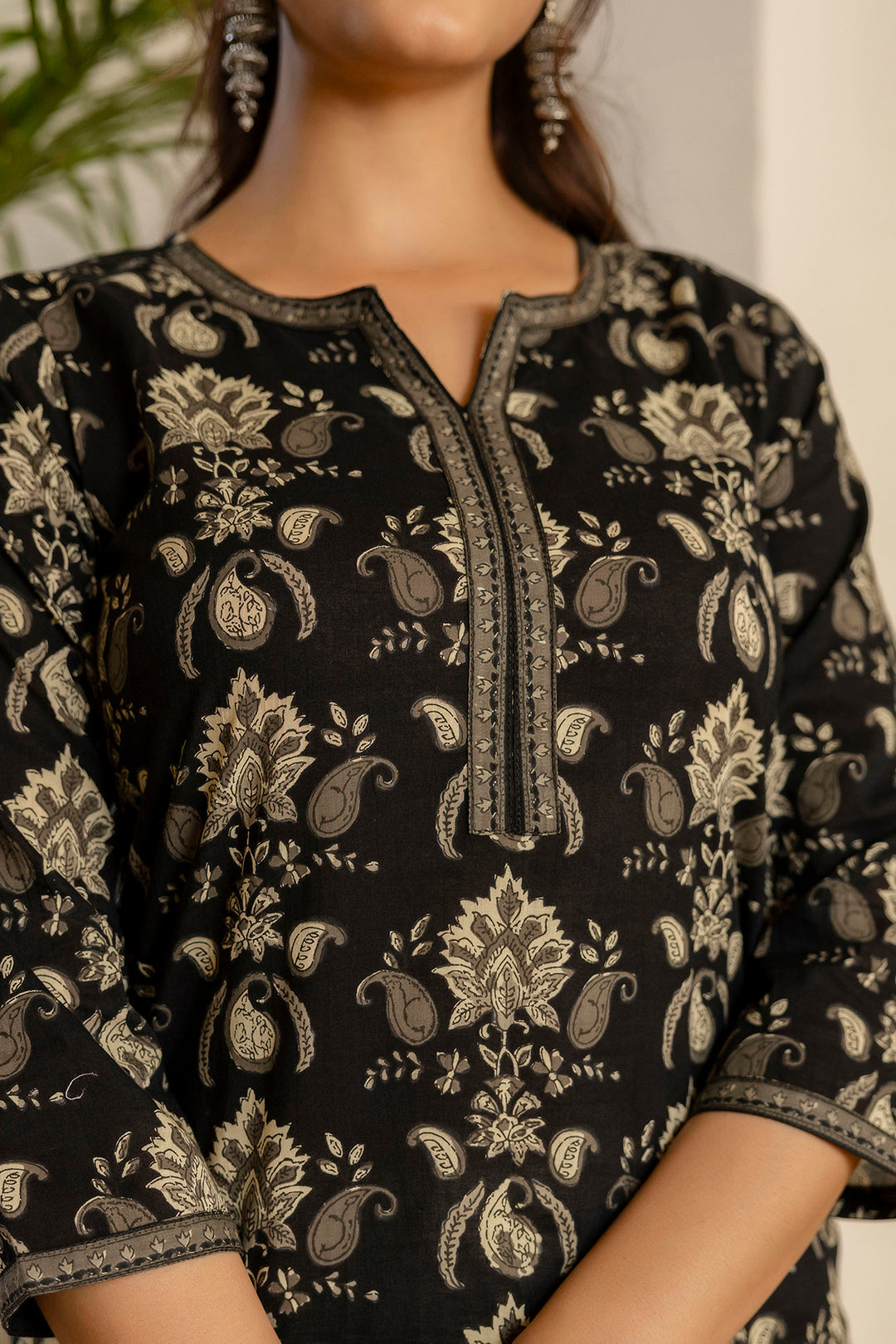 Color_Black