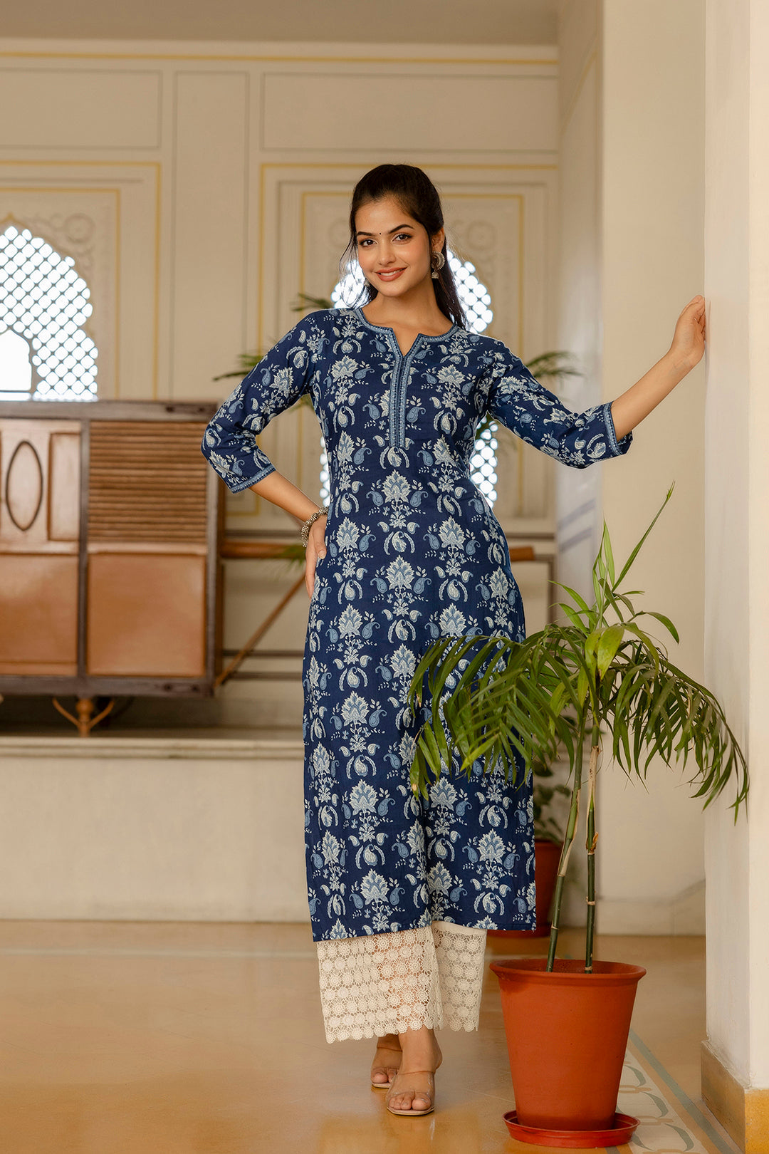 Women's Blue Printed Straight Kurta with Three Quarter Sleeves - Taantav