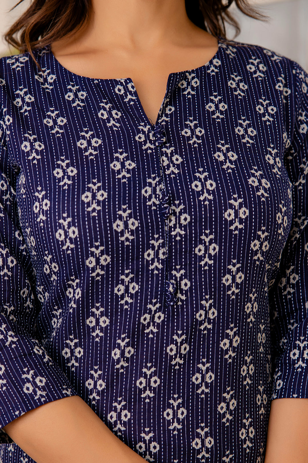 Women's Navy Blue Printed Straight Kurta with Three Quarter Sleeves - Taantav