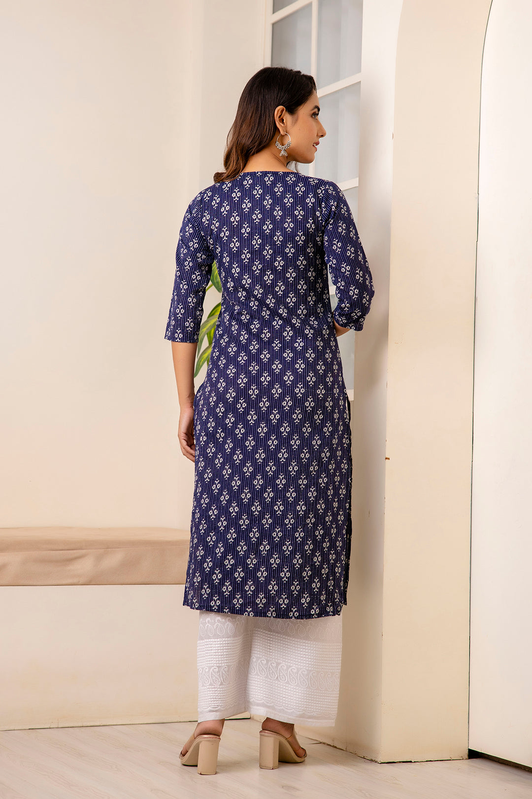 Women's Navy Blue Printed Straight Kurta with Three Quarter Sleeves - Taantav