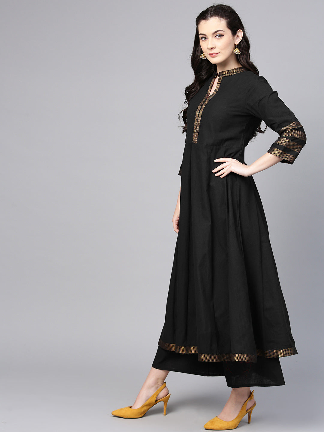 Women's Black Solid Kurta With Palazzos - Bhama Couture