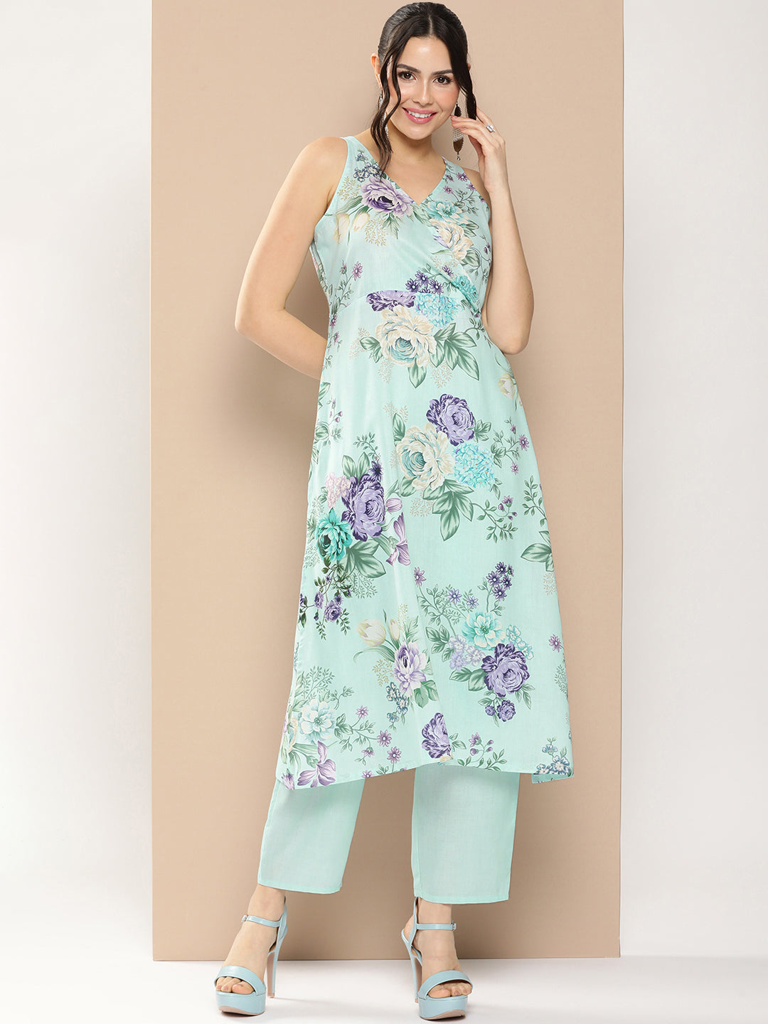 Women's Blue Floral Printed Kurta With Pants - Bhama Couture