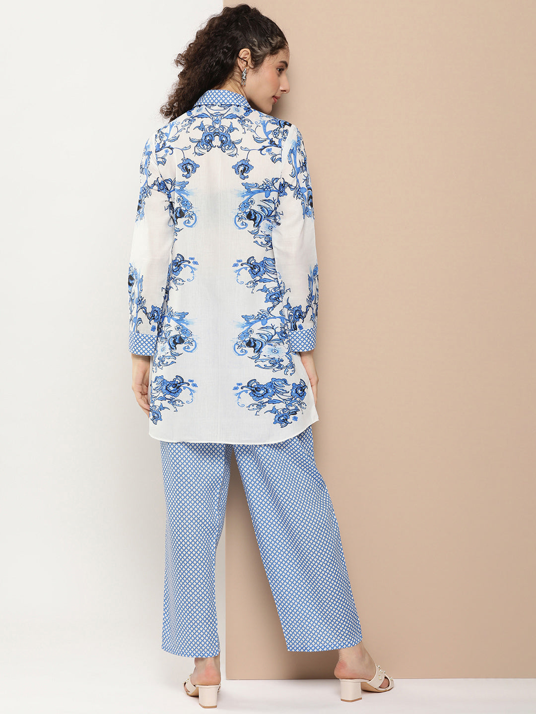 Women's Off White And Blue Floral Print Kurta With Printed Pants - Bhama Couture