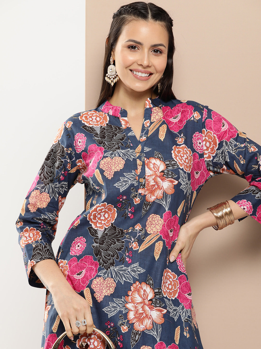 Women's Blue Floral Print Kurta With Blue Floral Print Trousers - Bhama Couture