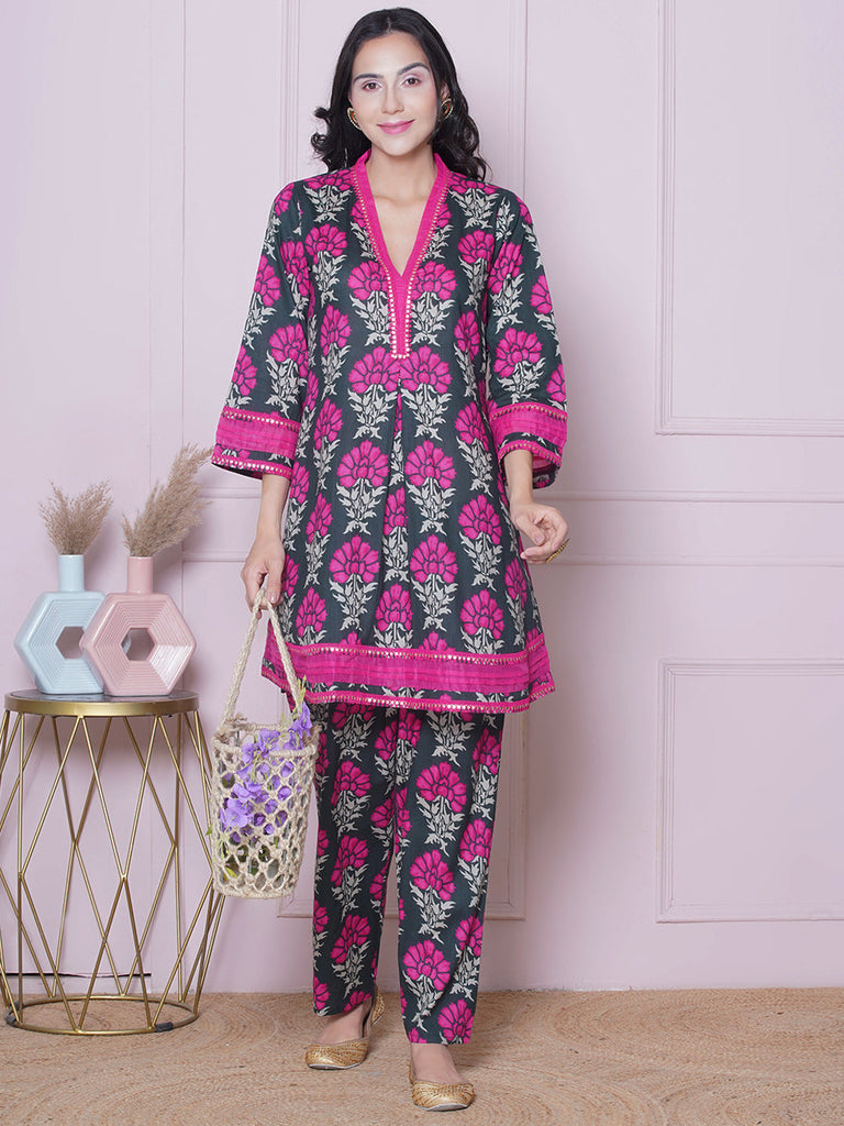 Color_Pink