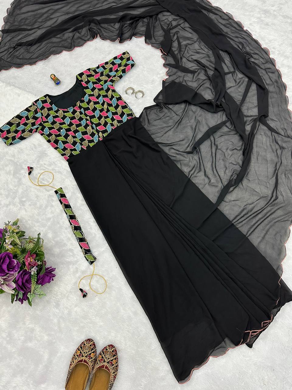 Color_BLACK