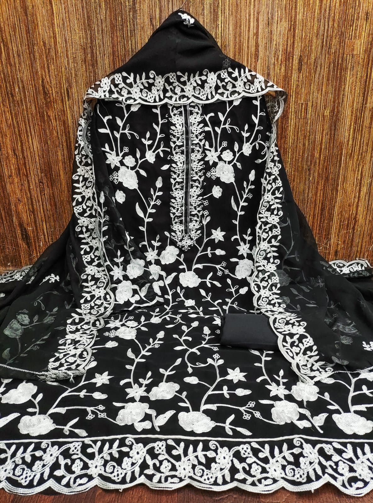 Color_Black