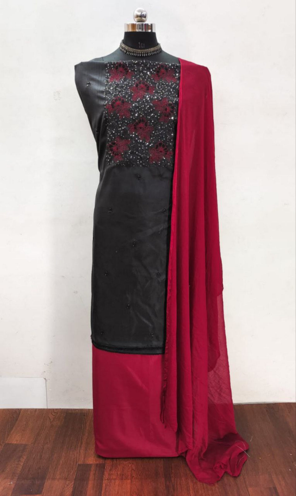 Color_Black