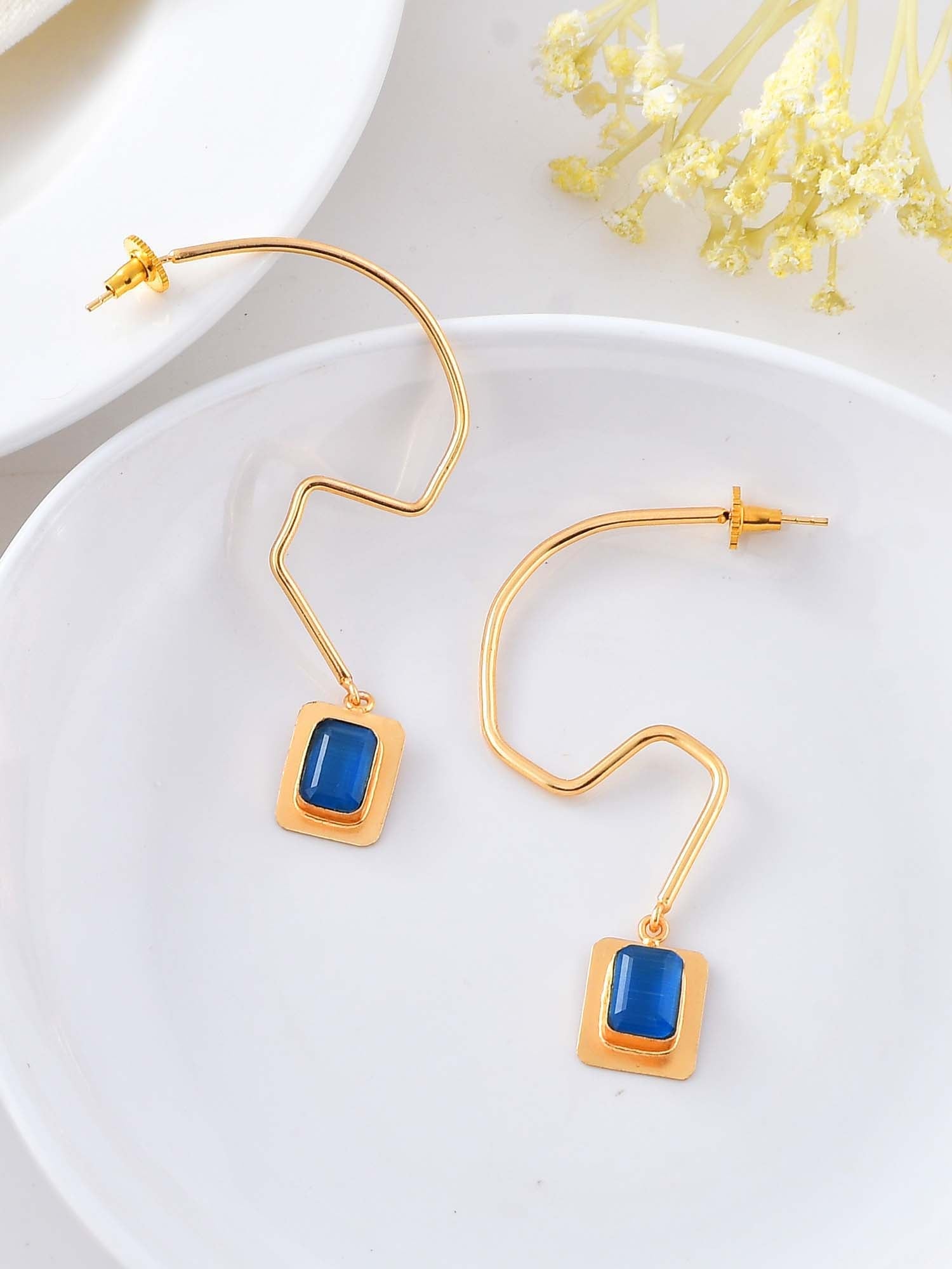 Women's Question Mark Earring