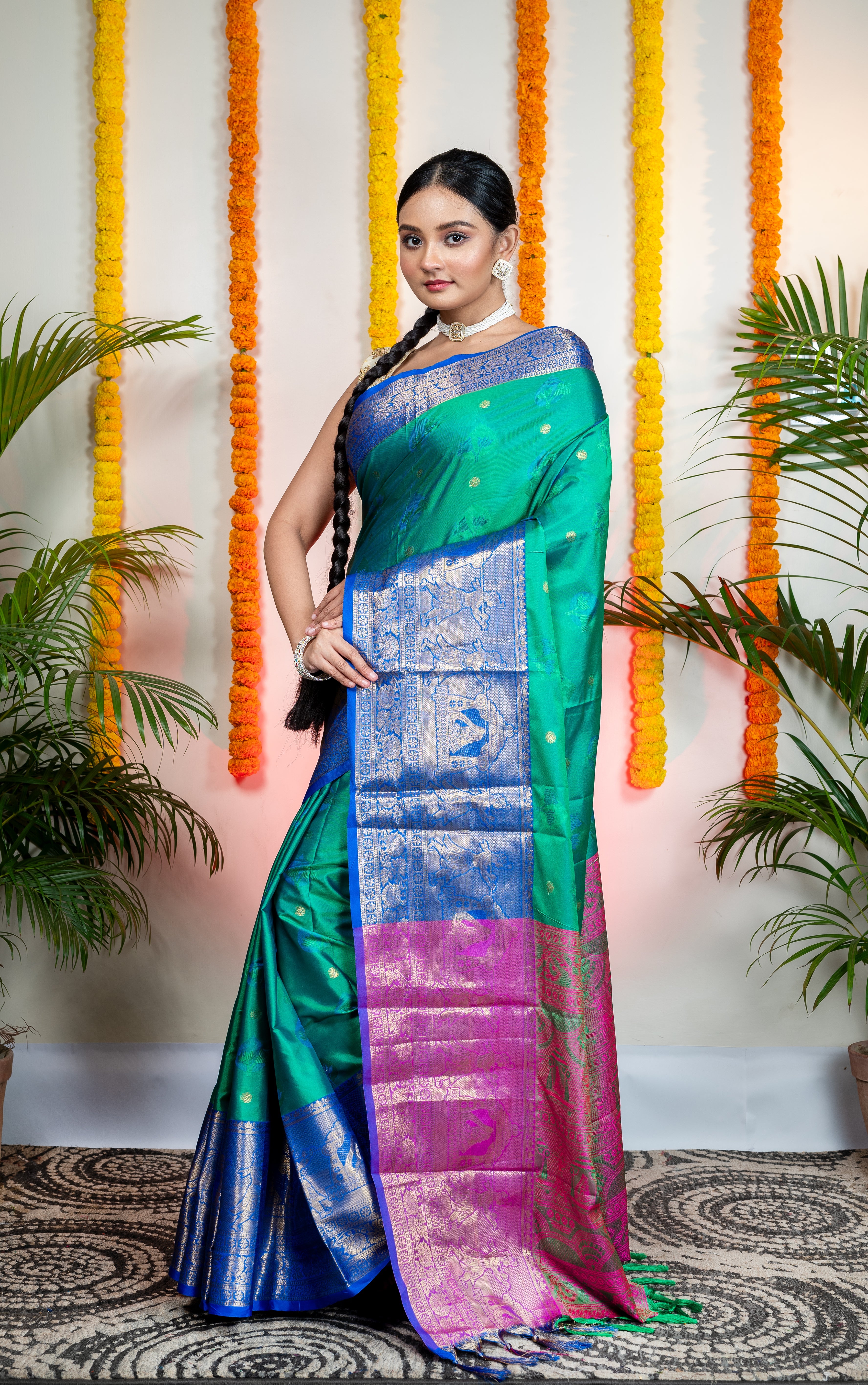 Women's Green Bangalore Silk Saree With Blue Mahapaar Border And Woven Motifs - Aanika