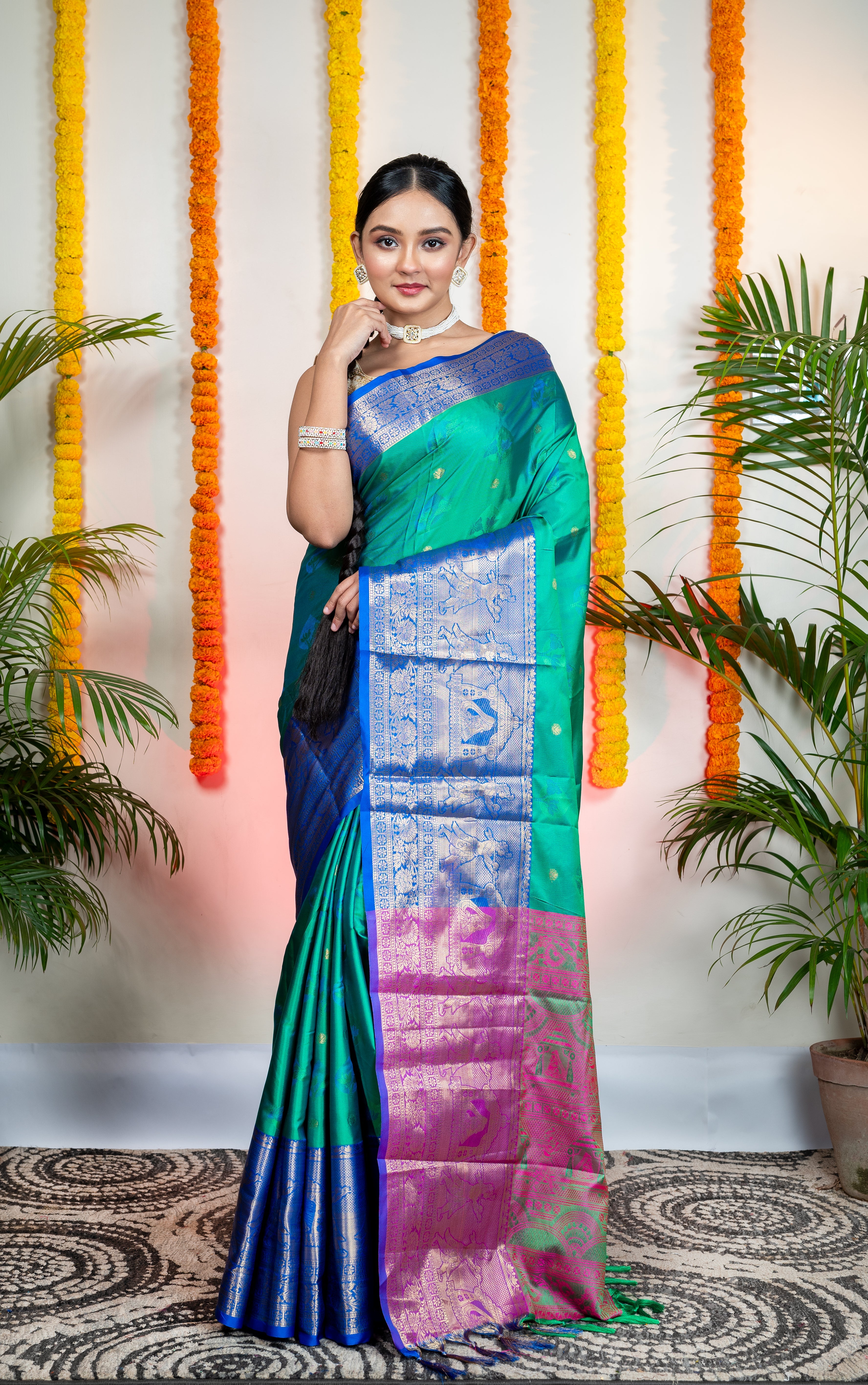 Women's Green Bangalore Silk Saree With Blue Mahapaar Border And Woven Motifs - Aanika