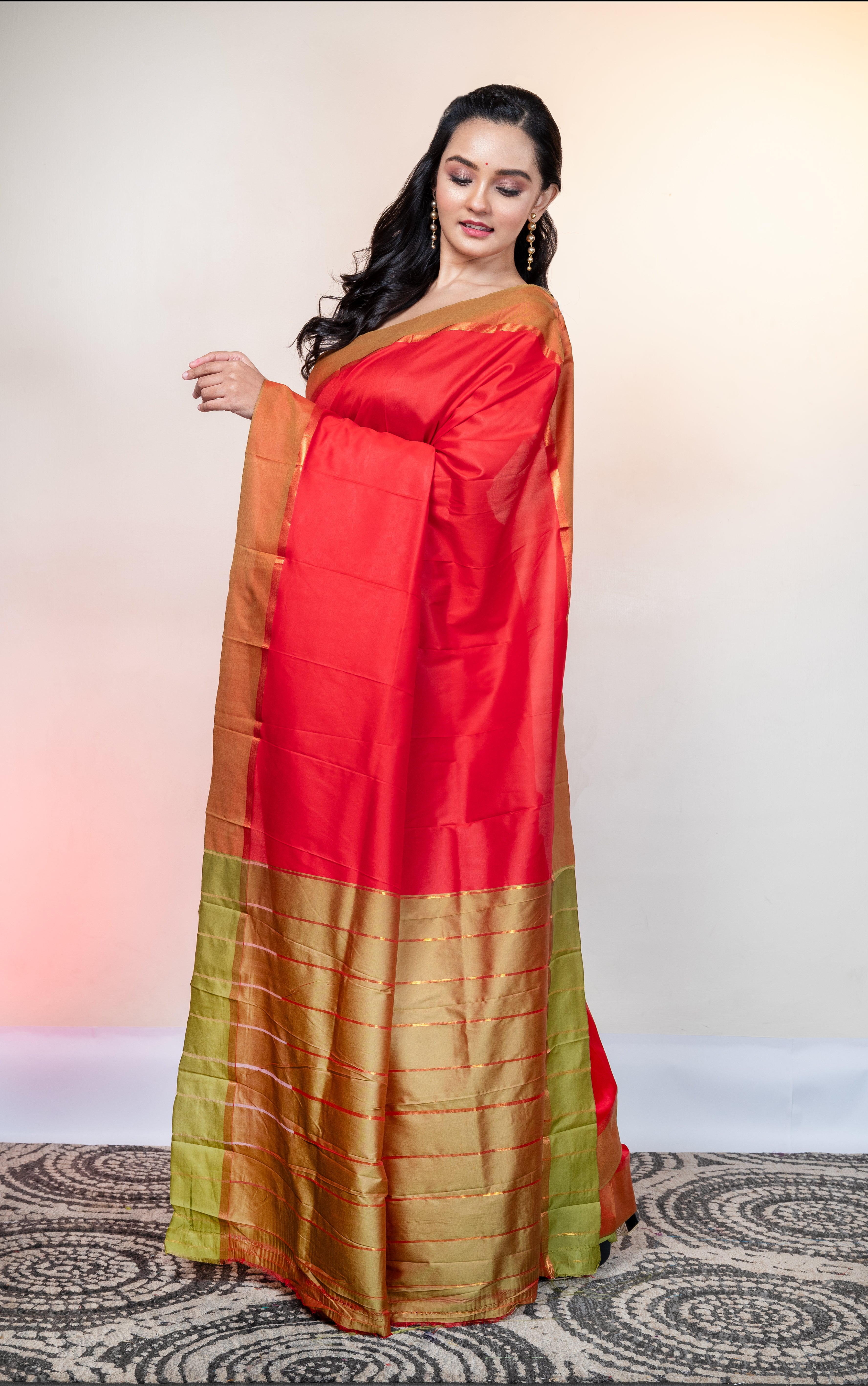 Women's Red Kanjivaram Soft Silk Saree With Golden Stripe Pallu And Border - Aanika