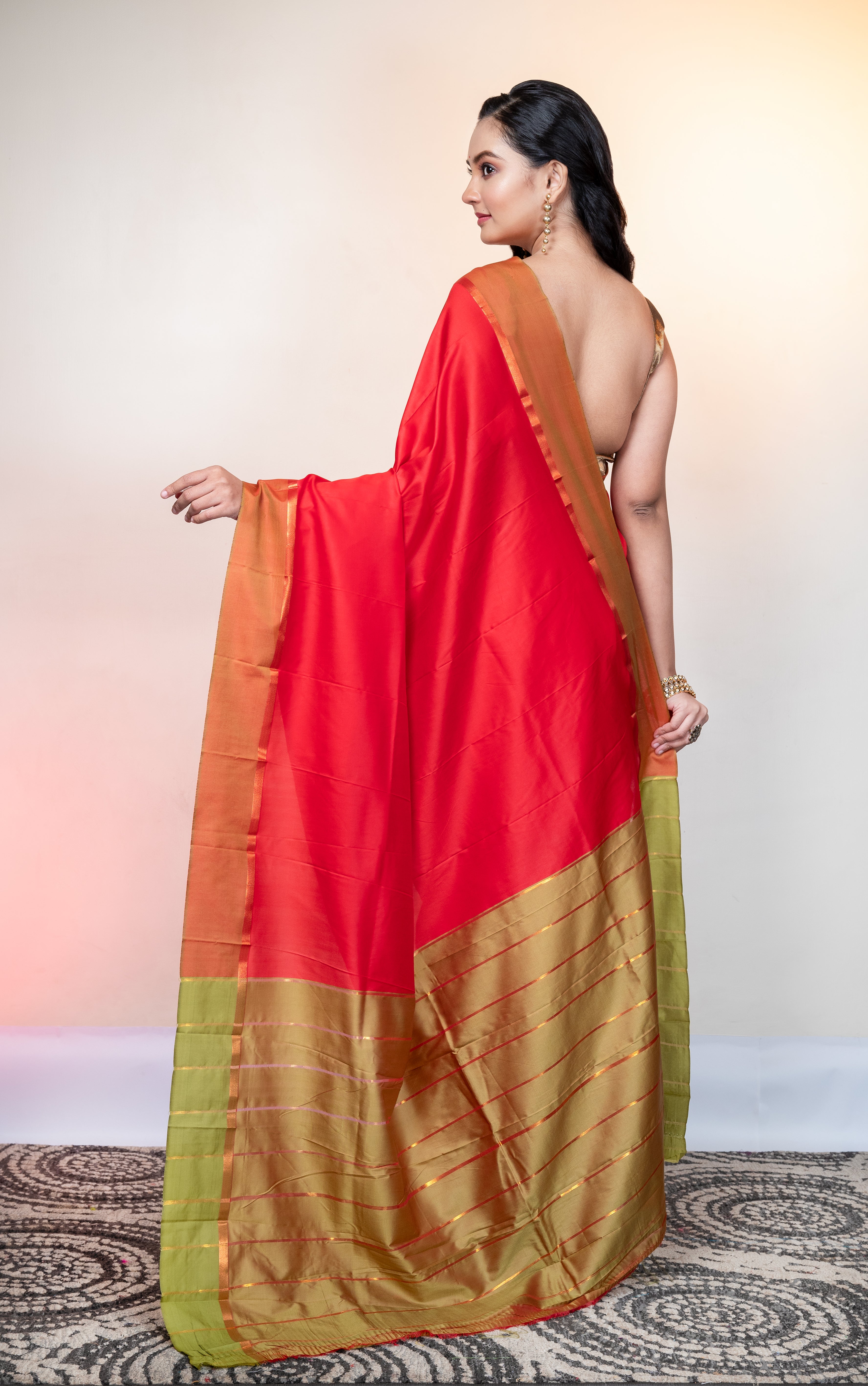 Women's Red Kanjivaram Soft Silk Saree With Golden Stripe Pallu And Border - Aanika