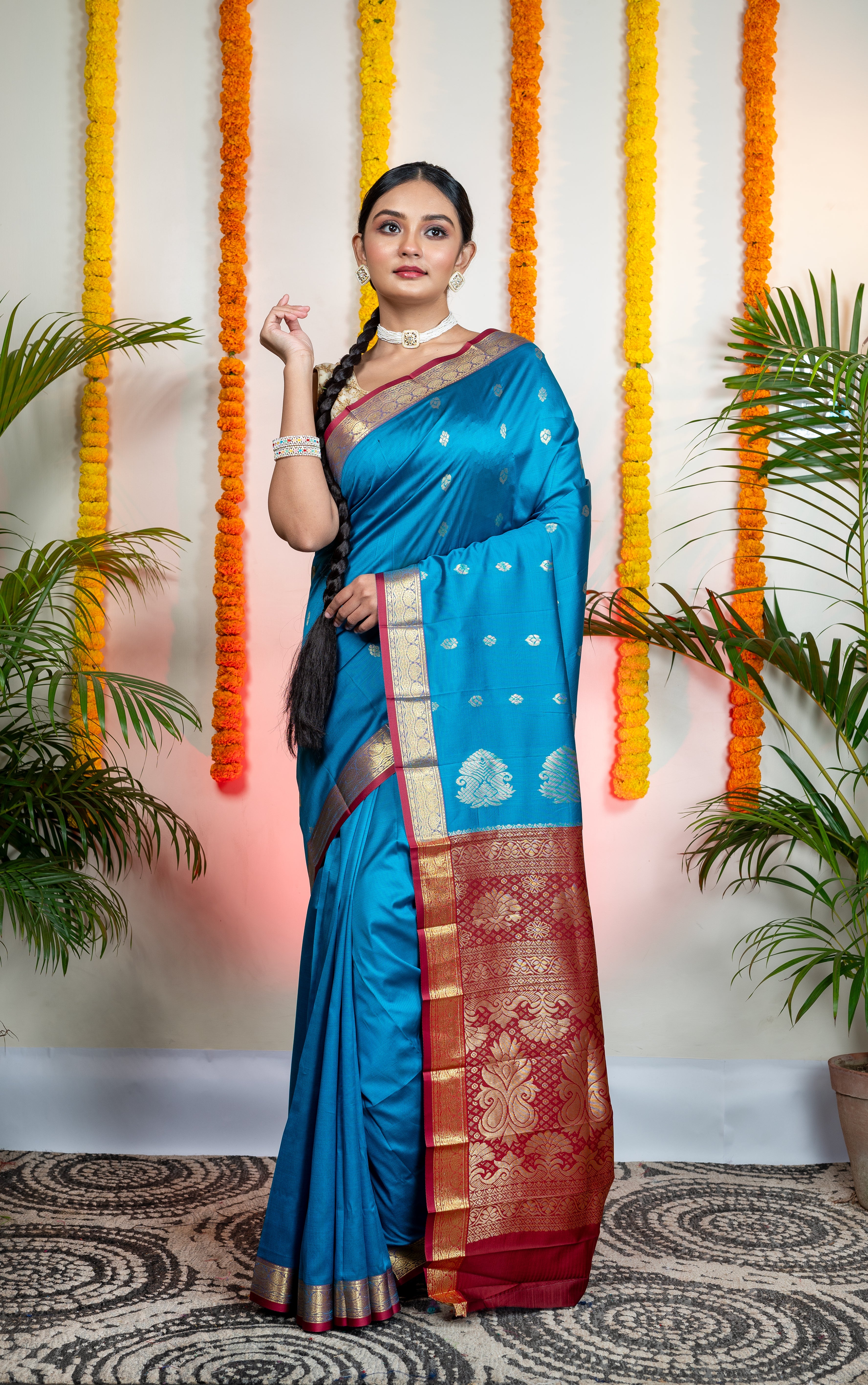 Women's Kanjivaram Saree In Blue Color With Woven Zari Motifs And Border - Aanika