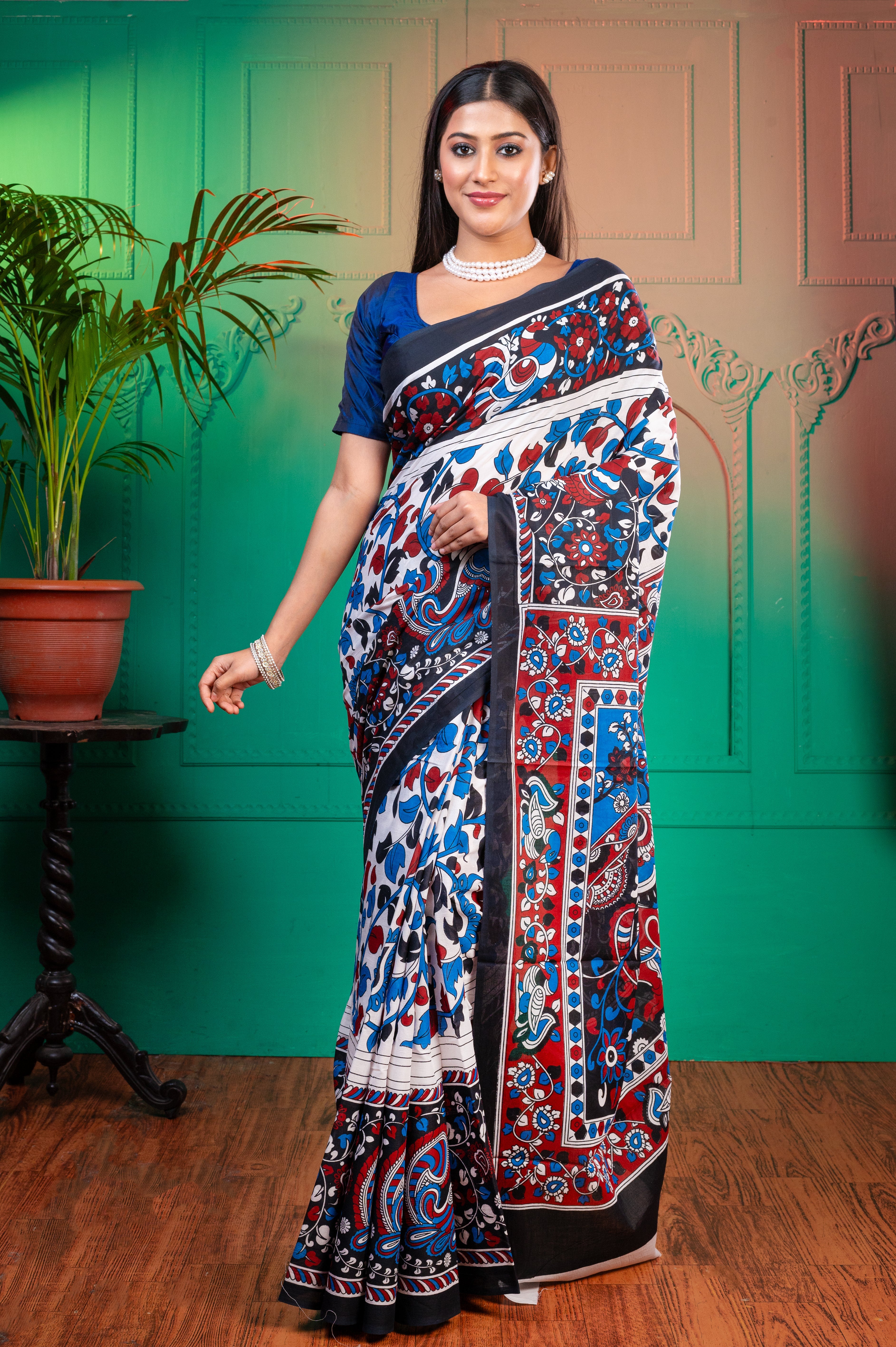 Women's Off-white Pure Bagru Malmal Cotton Saree With Multicolor Floral Motifs - Aanika