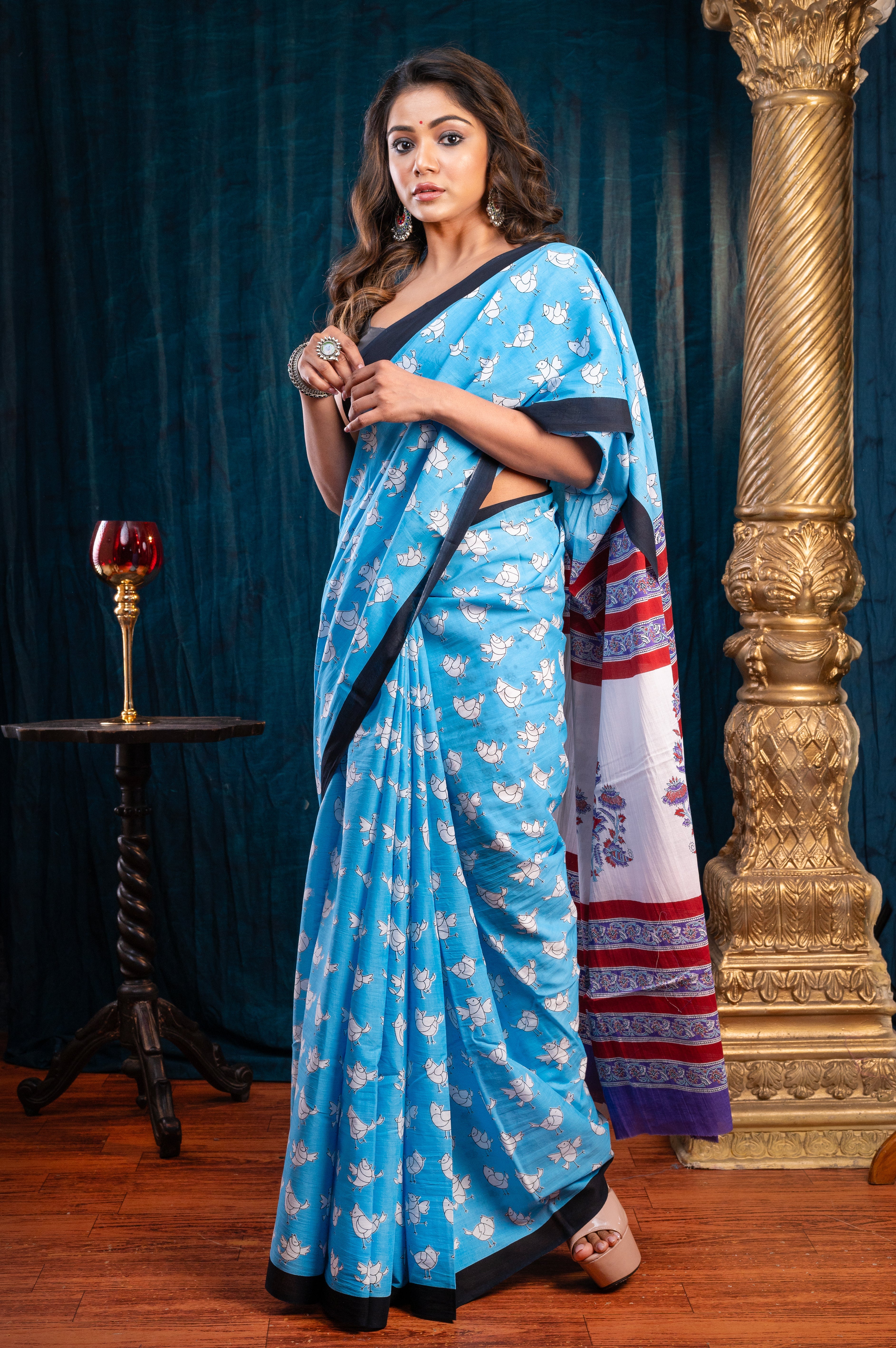 Women's Blue Pure Bagru Malmal Cotton Saree With Off-white Bird Motifs - Aanika