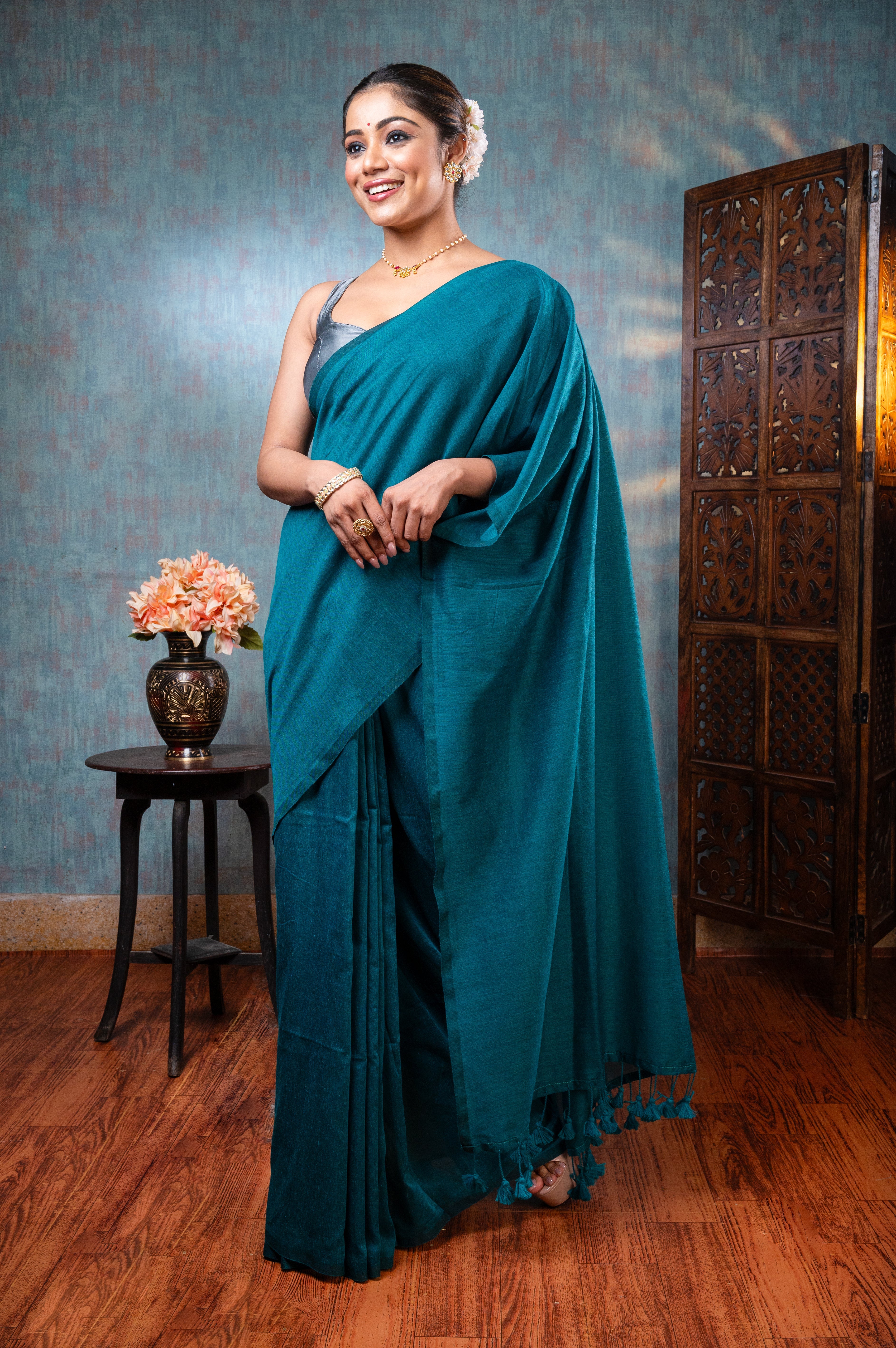 Women's Teal Green Handloom Cotton Saree - Aanika