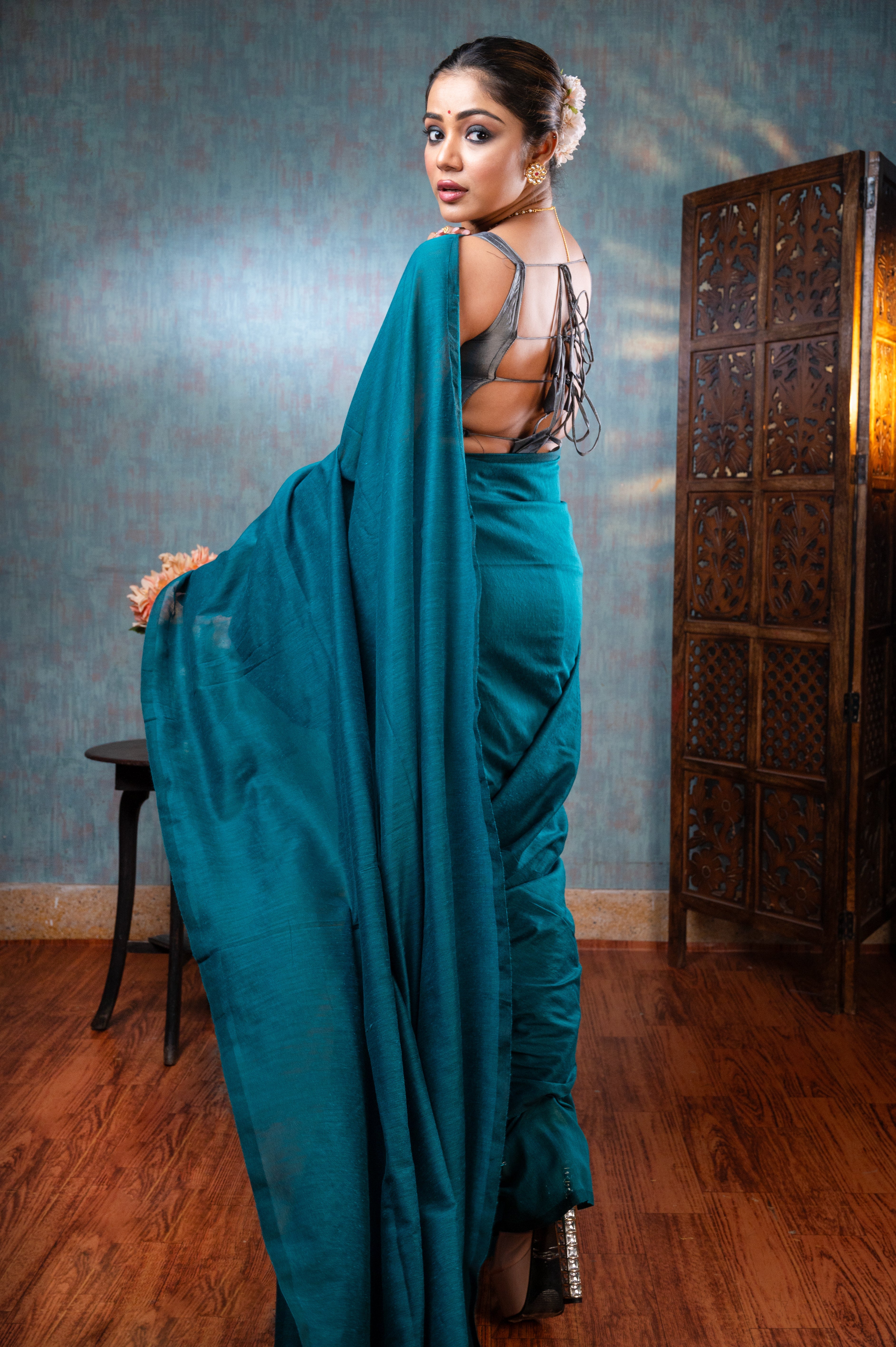 Women's Teal Green Handloom Cotton Saree - Aanika