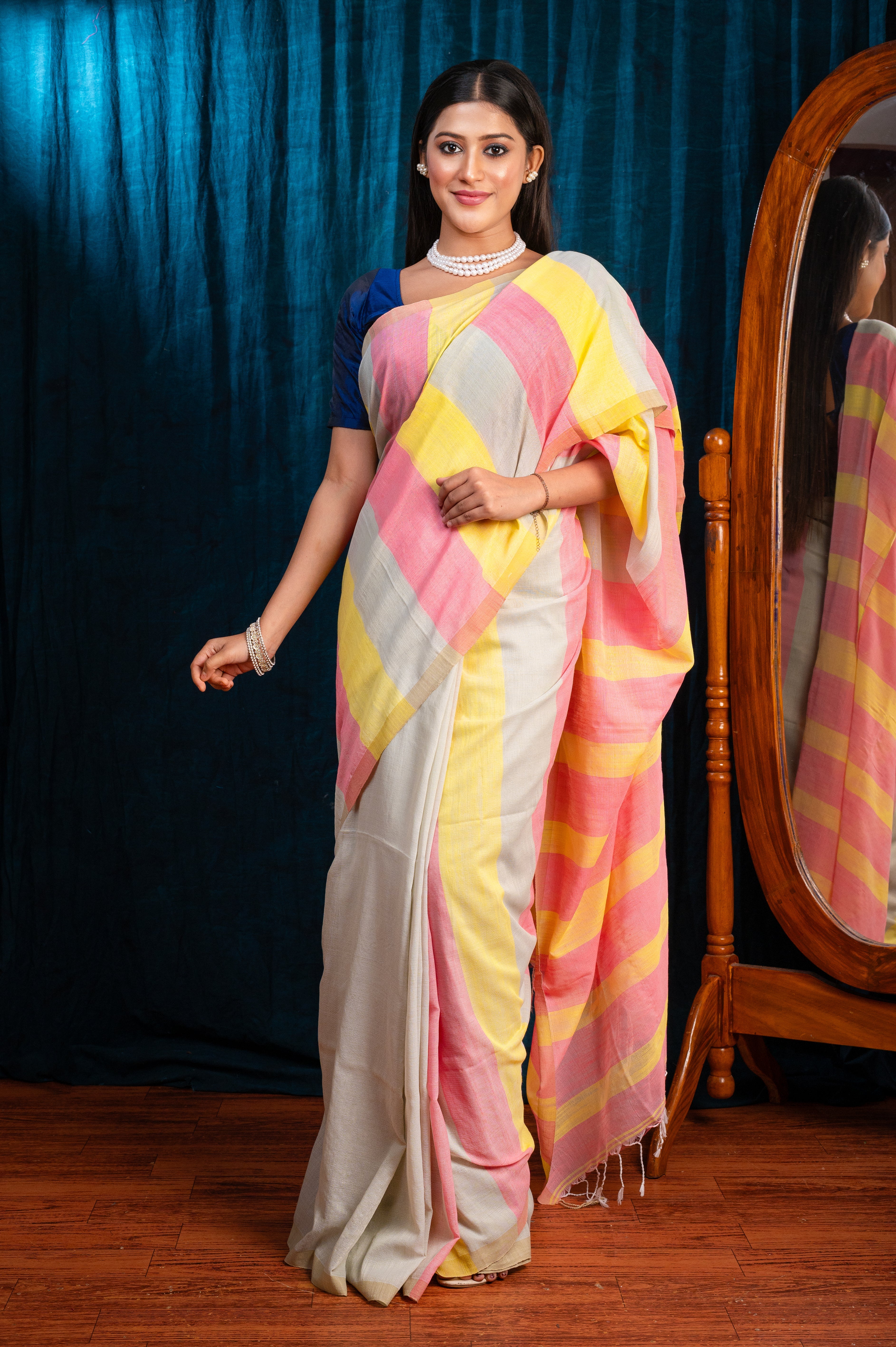 Women's Multicolor Handloom Cotton Saree - Aanika