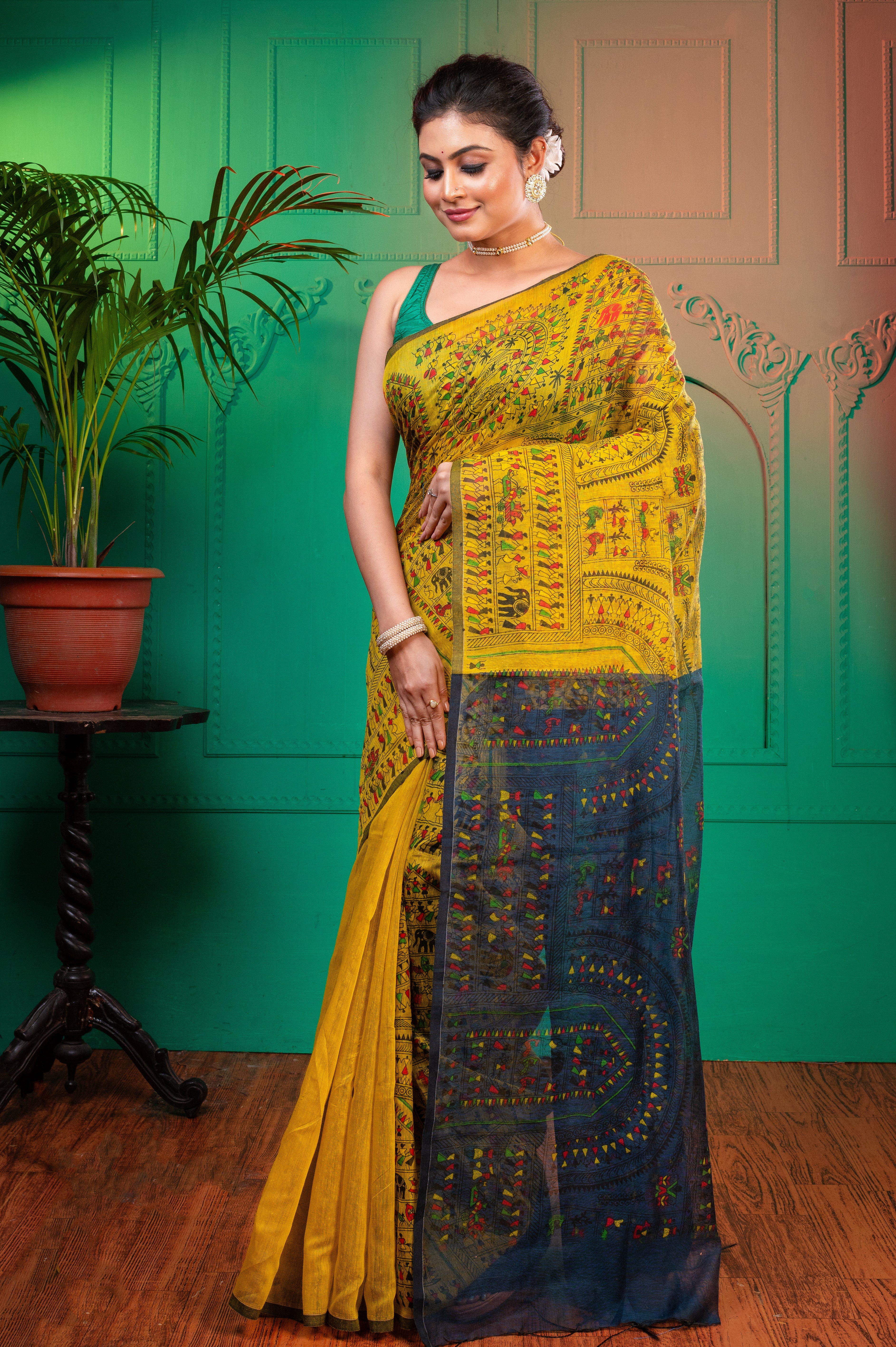 Women's Yellow And Grey Blended Cotton Saree With Warli Motifs - Aanika