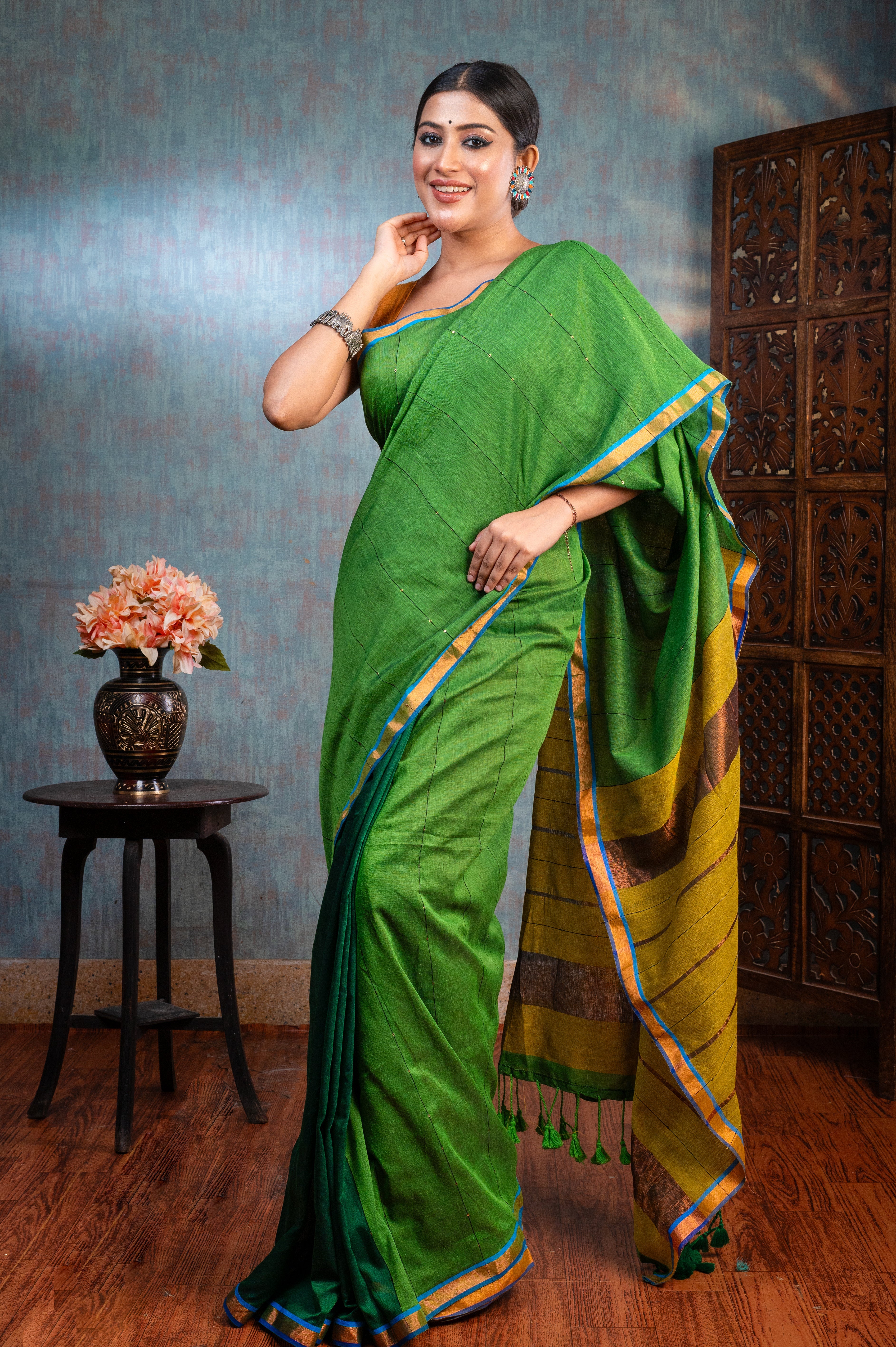 Women's Green And Yellow Handloom Cotton Saree With Golden Zari Border And Pallu - Aanika