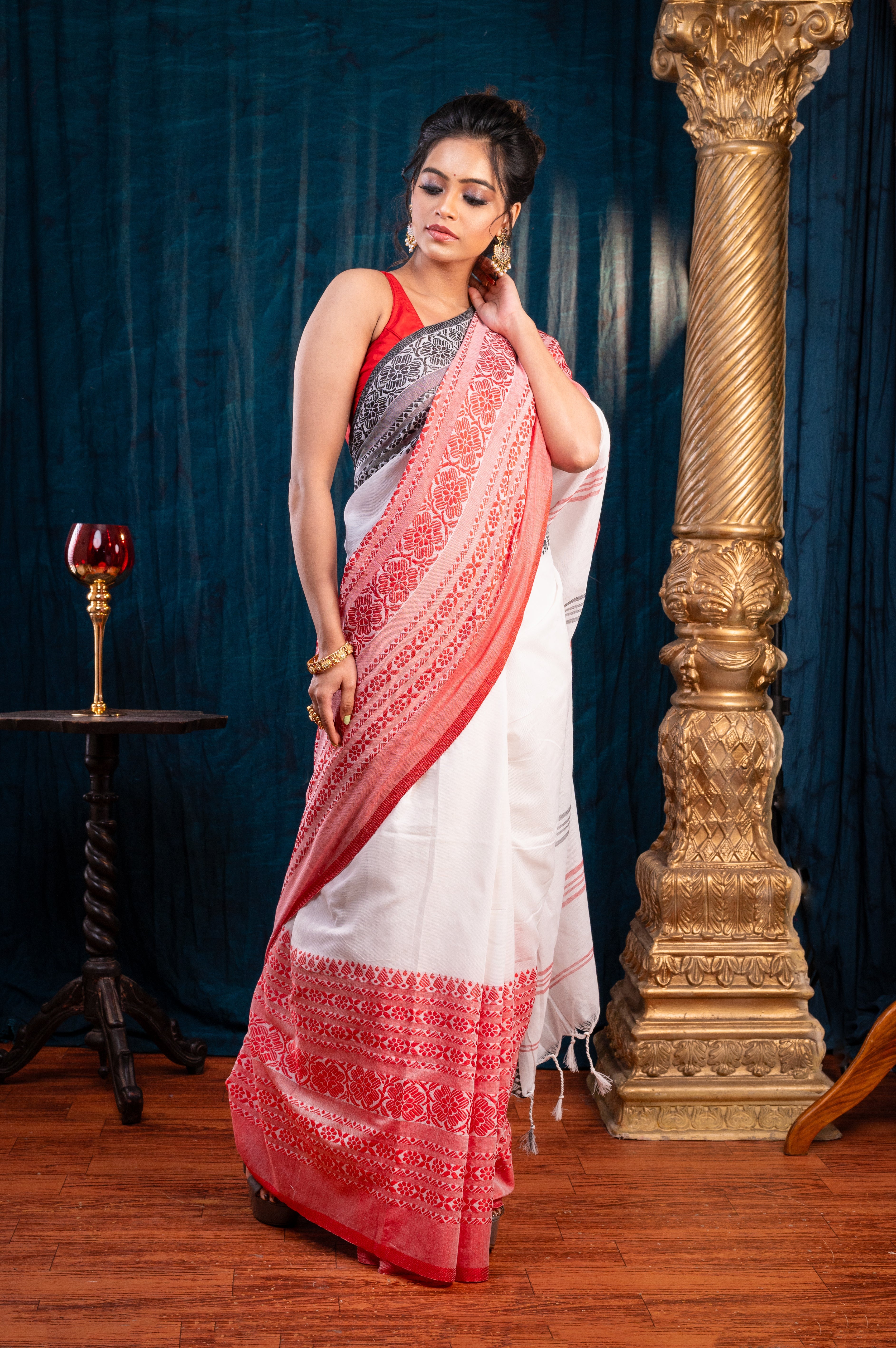 Women's Off-white Body Red And Black Border  Begampuri Pure Cotton Saree - Aanika