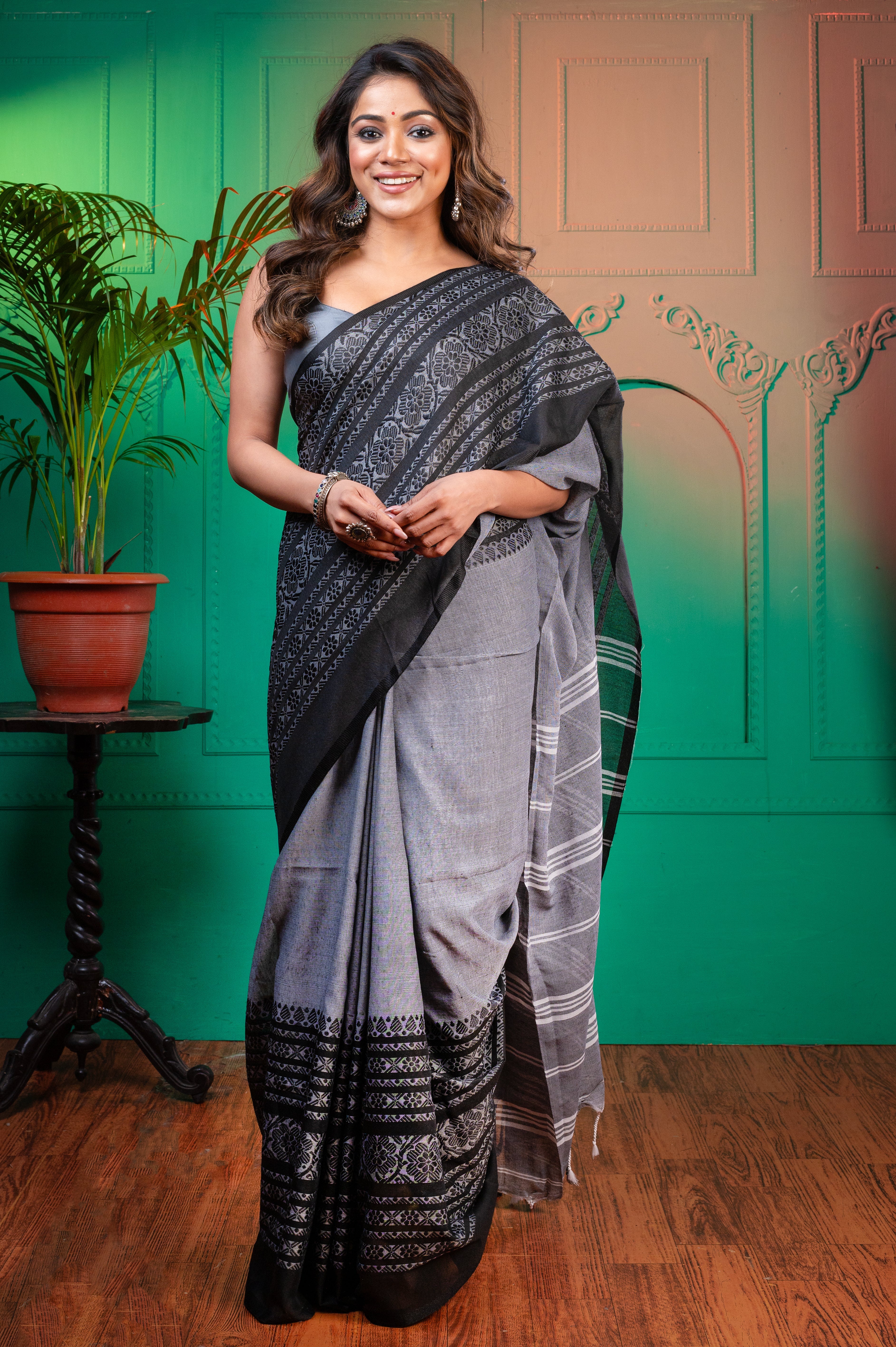 Women's Grey Body And Black Border Begampuri Pure Cotton Saree - Aanika