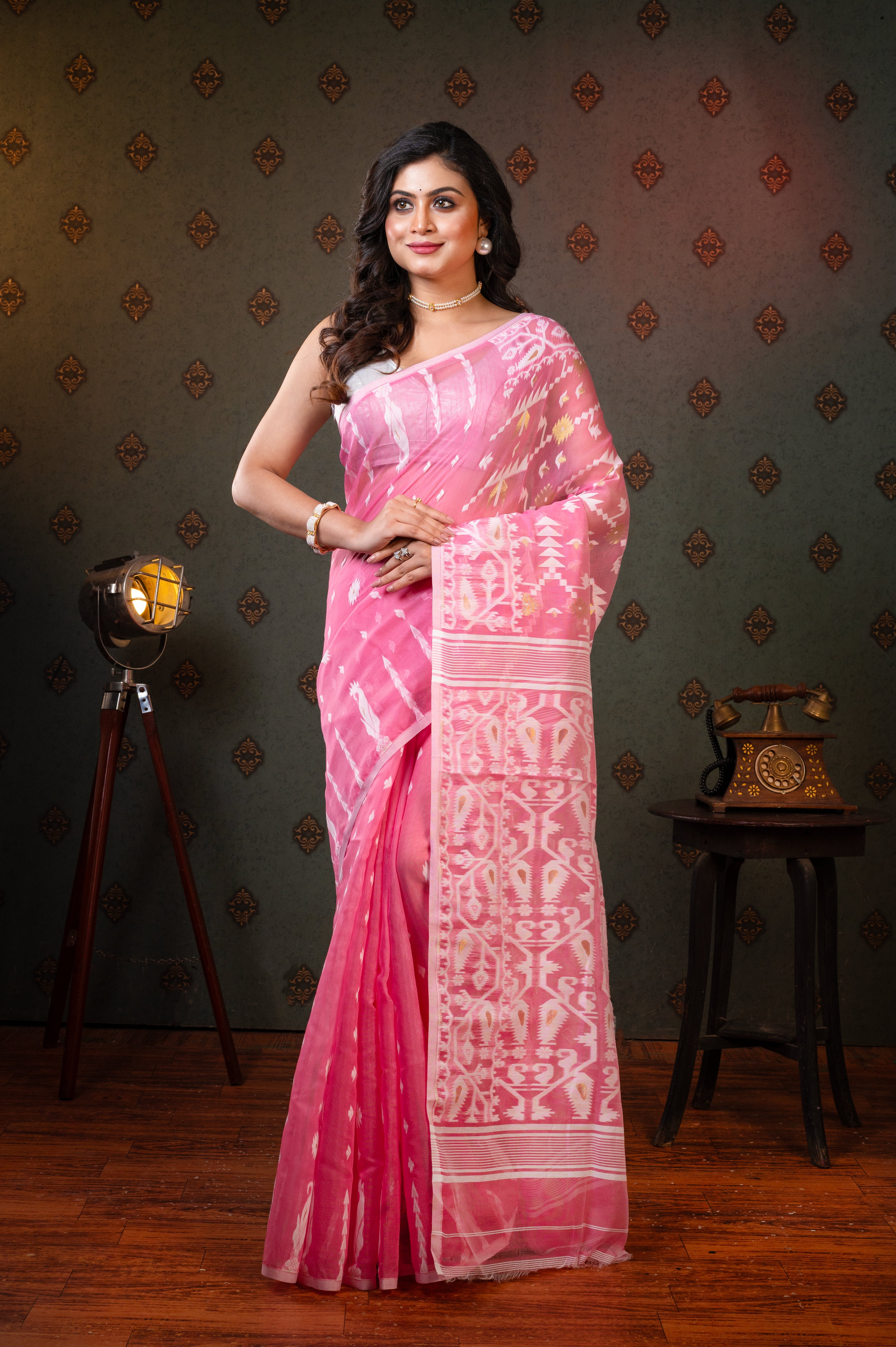 Women's Pink Cotton Jamdani Saree With Off-white And Golden Woven Motifs - Aanika