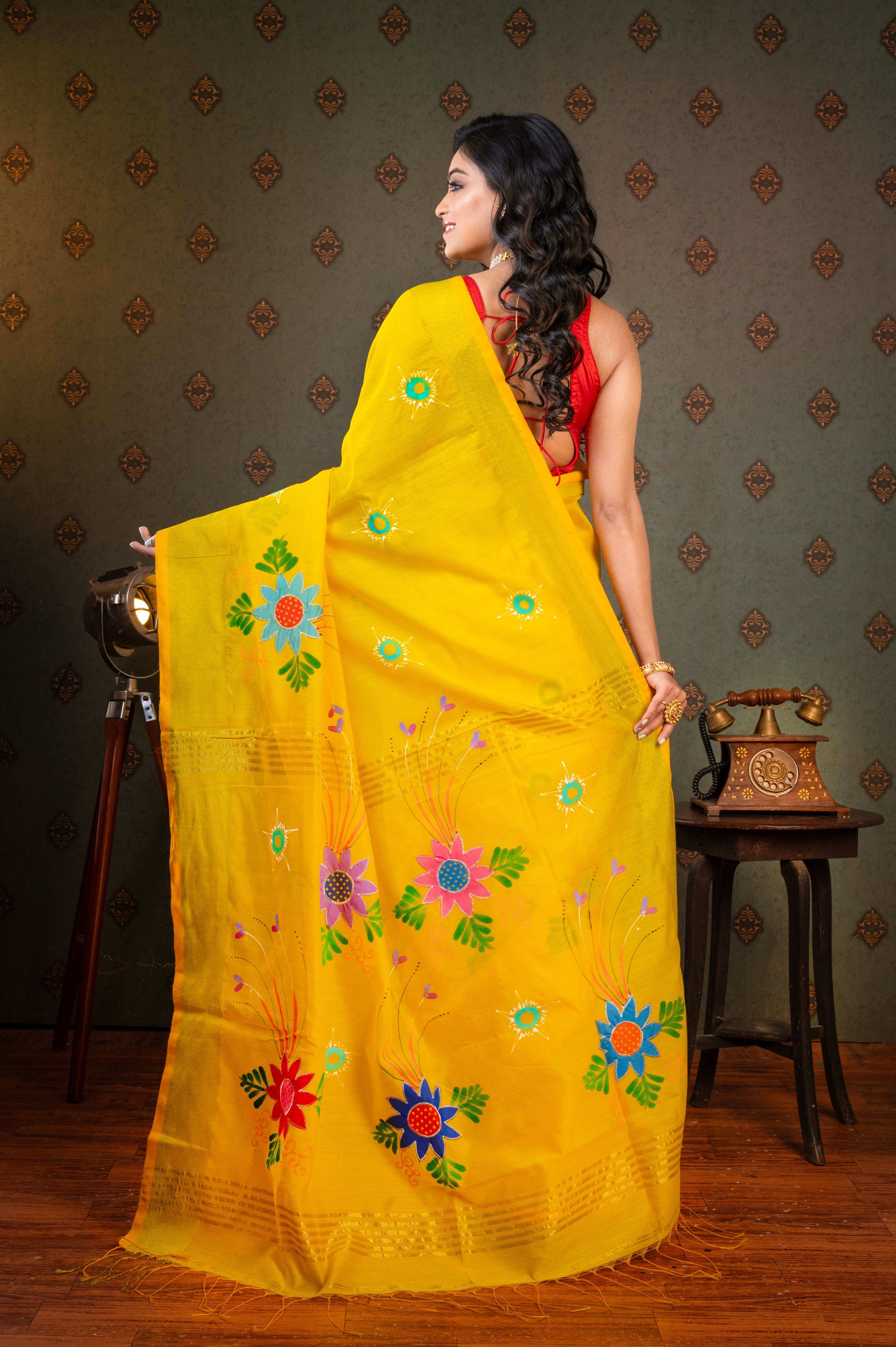 Women's Yellow Hand painted Cotton Saree - Aanika