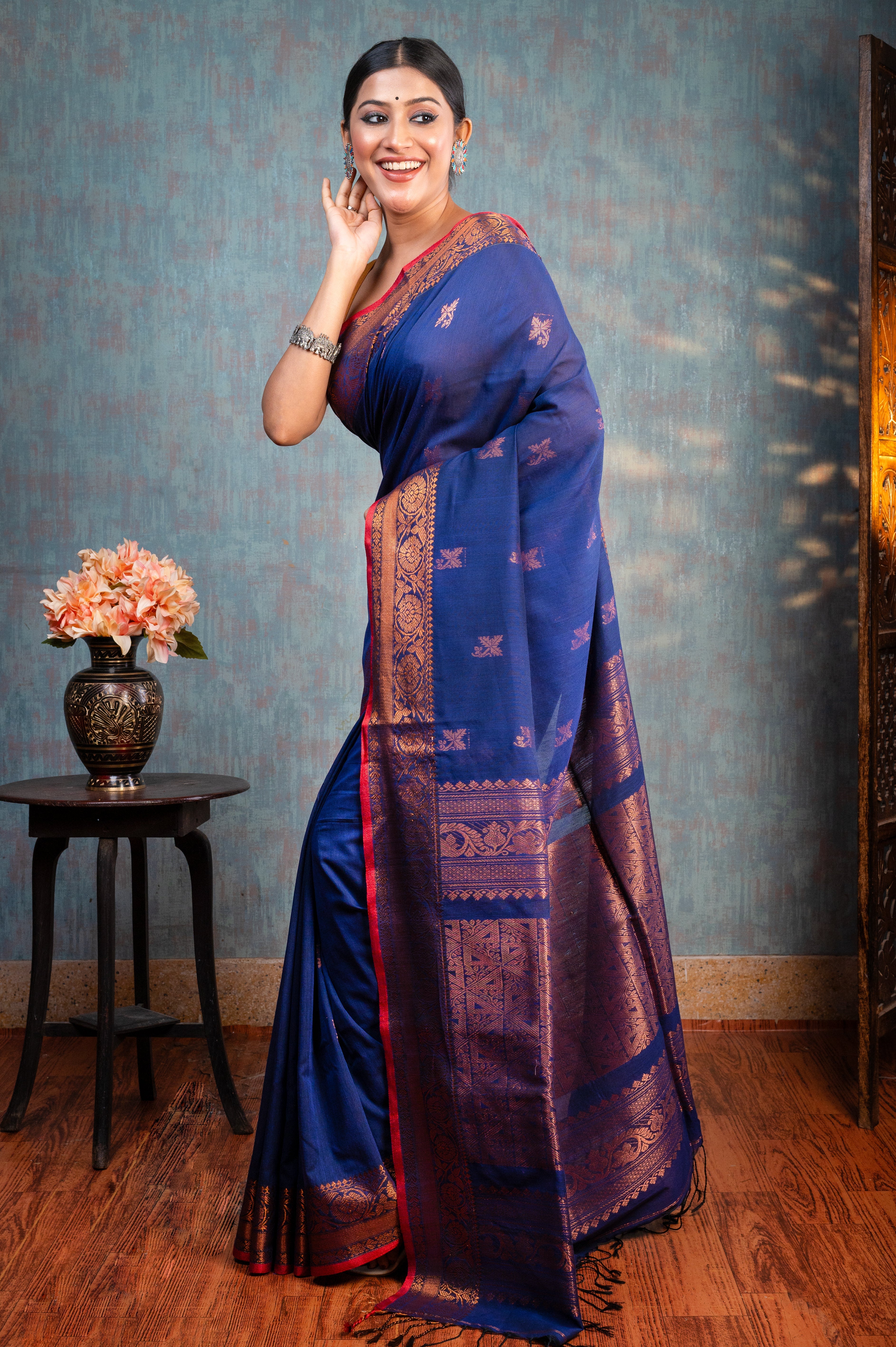 Women's Ink Blue Pure Handloom Cotton Saree With Copper Woven Motifs And Border - Aanika