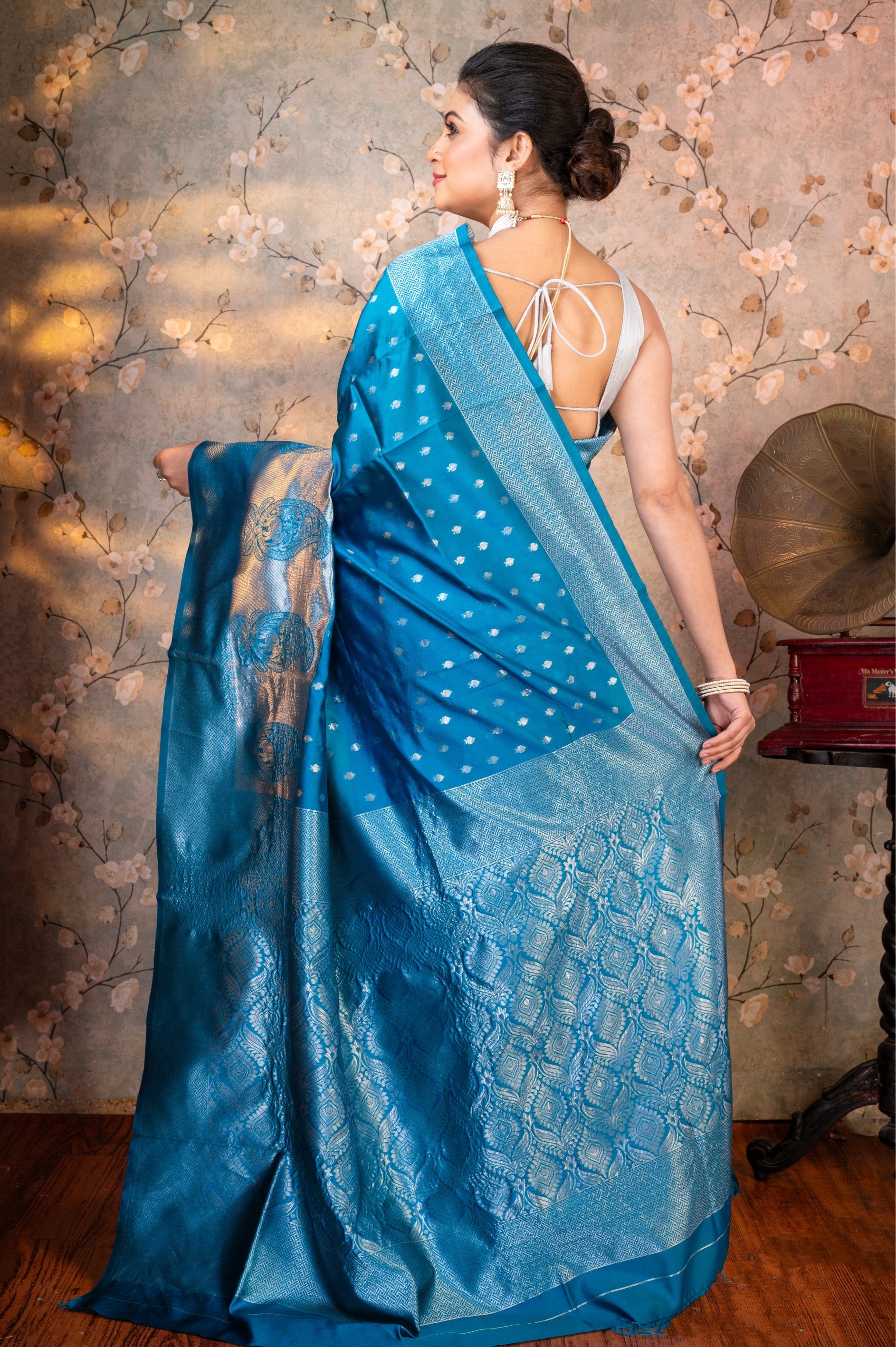 Women's Cerulean Blue Soft Silk Saree With Silver Jacquard Border And Pallu - Aanika