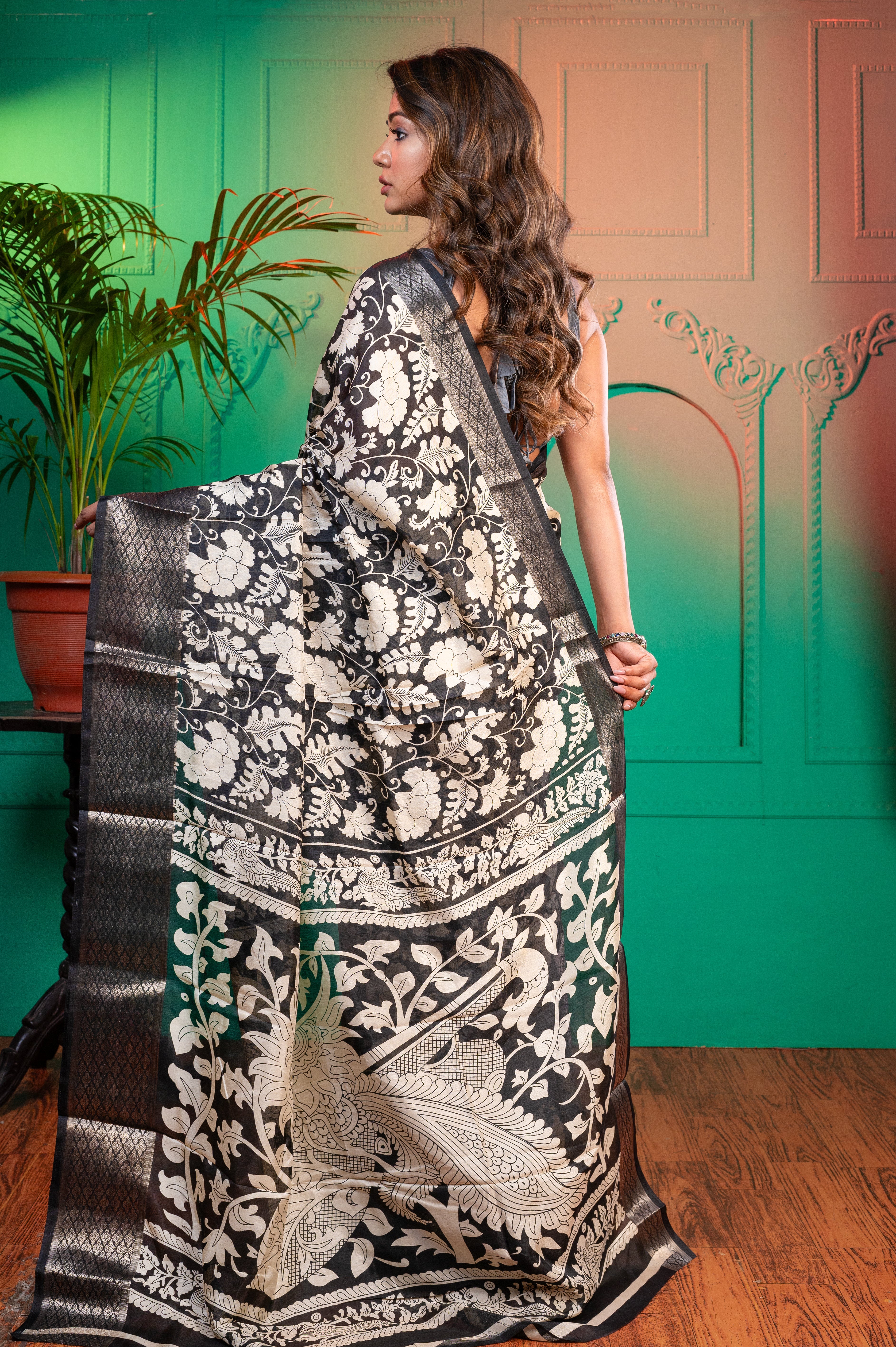 Women's Black Soft Dola Silk Saree With Patola Block Print - Aanika