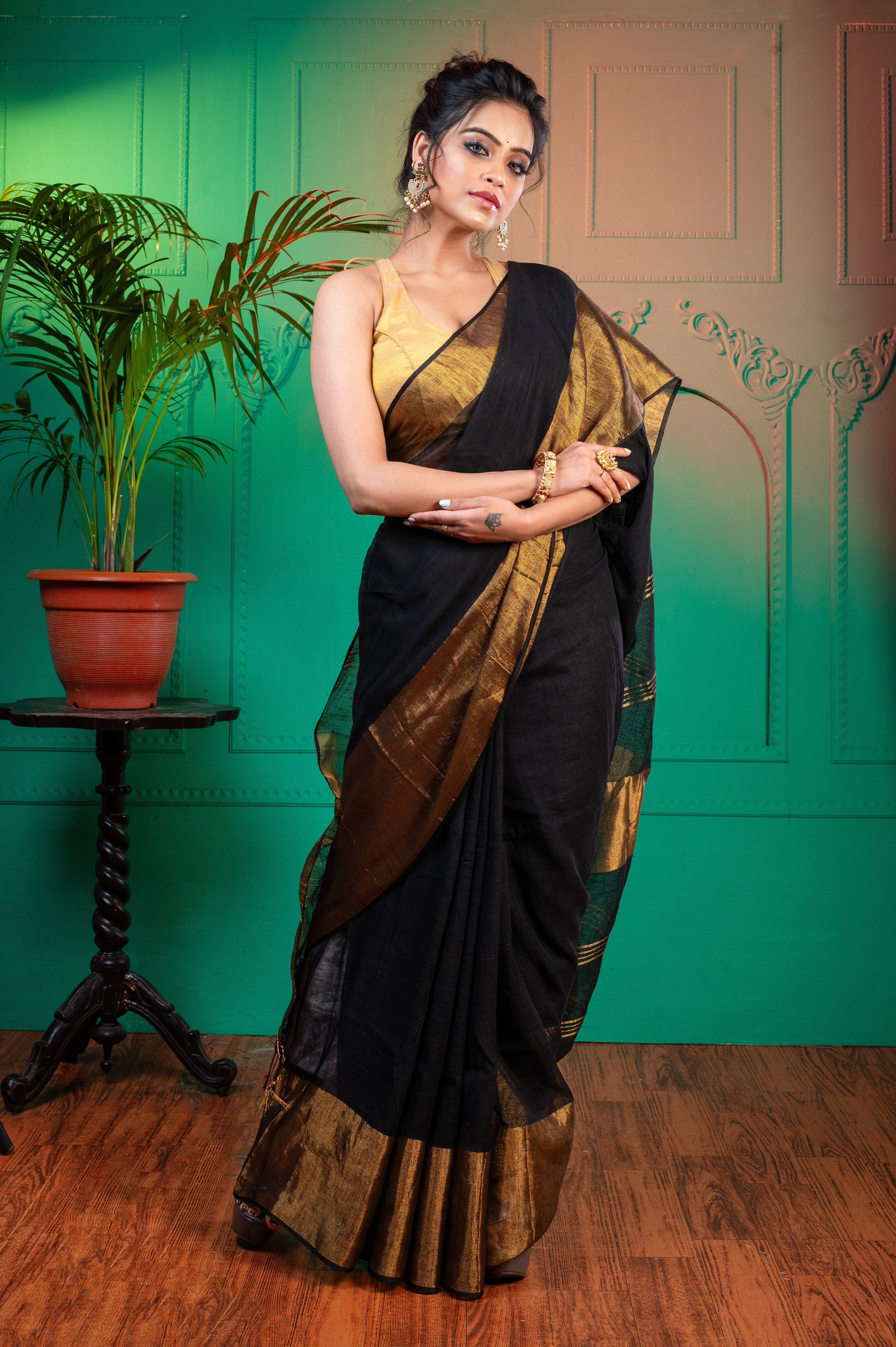 Women's Black Pure Handloom Linen Saree With Golden Zari  Border And Pallu - Aanika