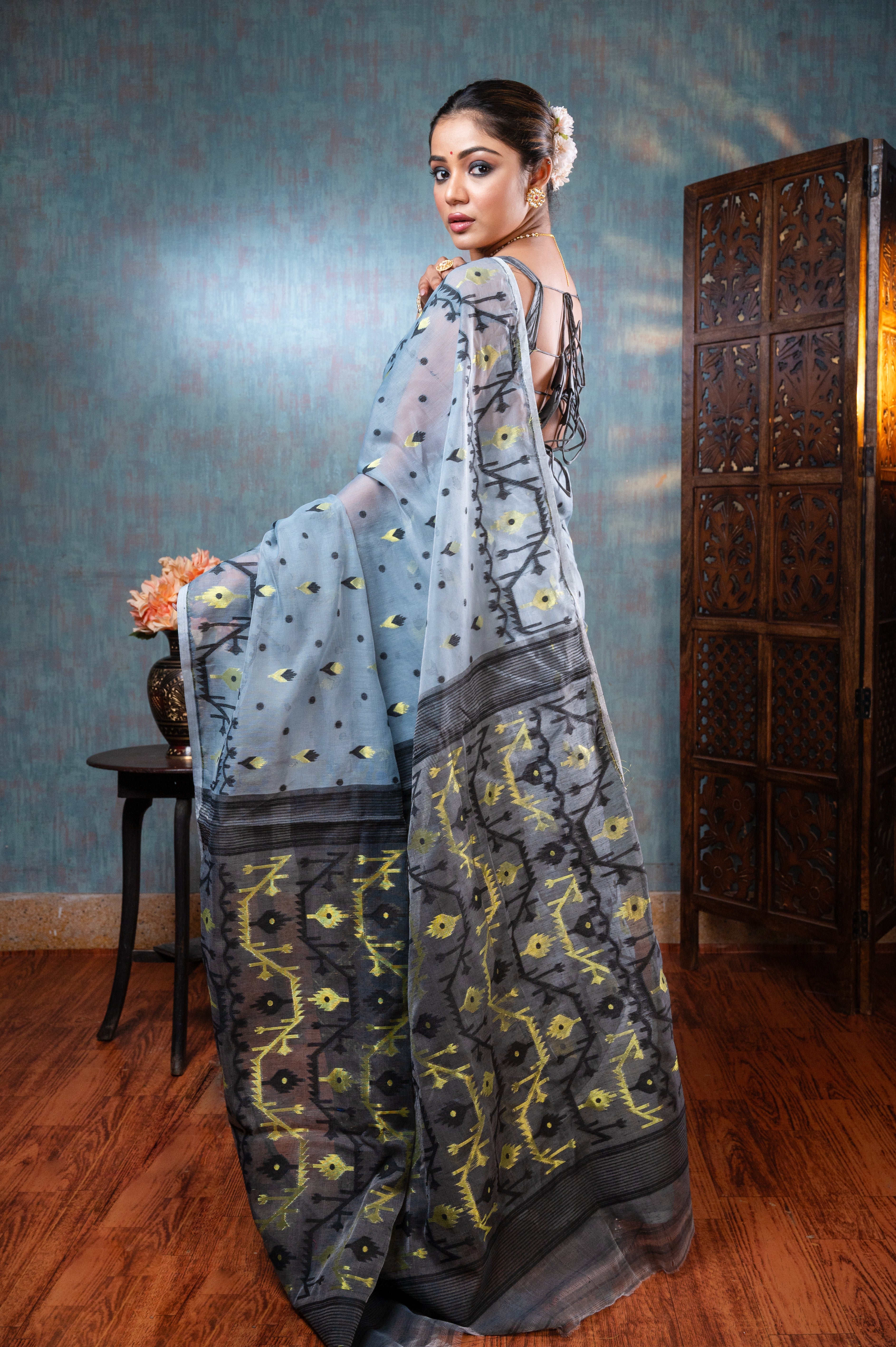 Women's Grey And Black Cotton Jamdani Saree With Multicolor Woven Motifs - Aanika