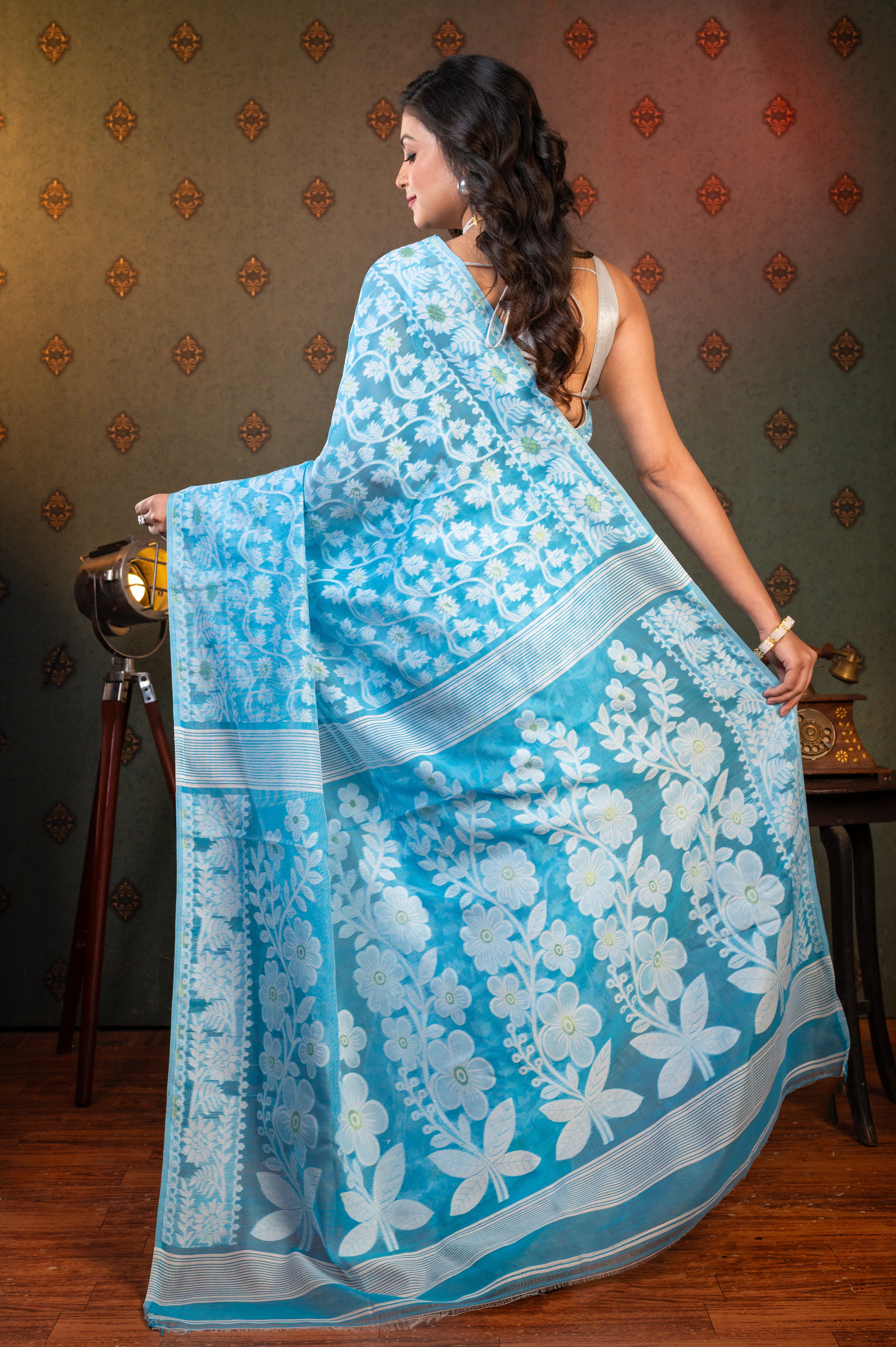 Women's Blue Cotton Jamdani Saree With Off-white Floral Woven Motifs - Aanika