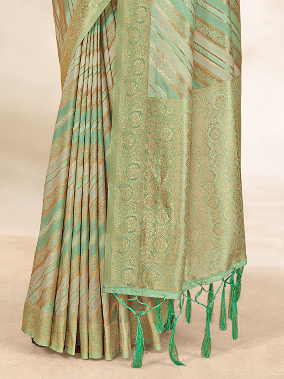 Women's Green Cotton Thread Work Traditional Tassels Saree - Sangam Prints